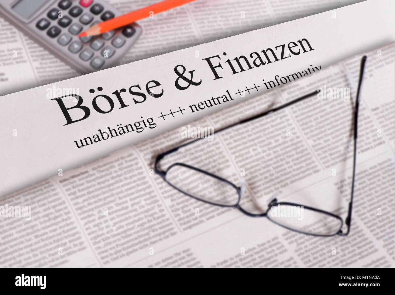 Zeitung mit Überschrift Börse & Finanzen Banque D'Images
