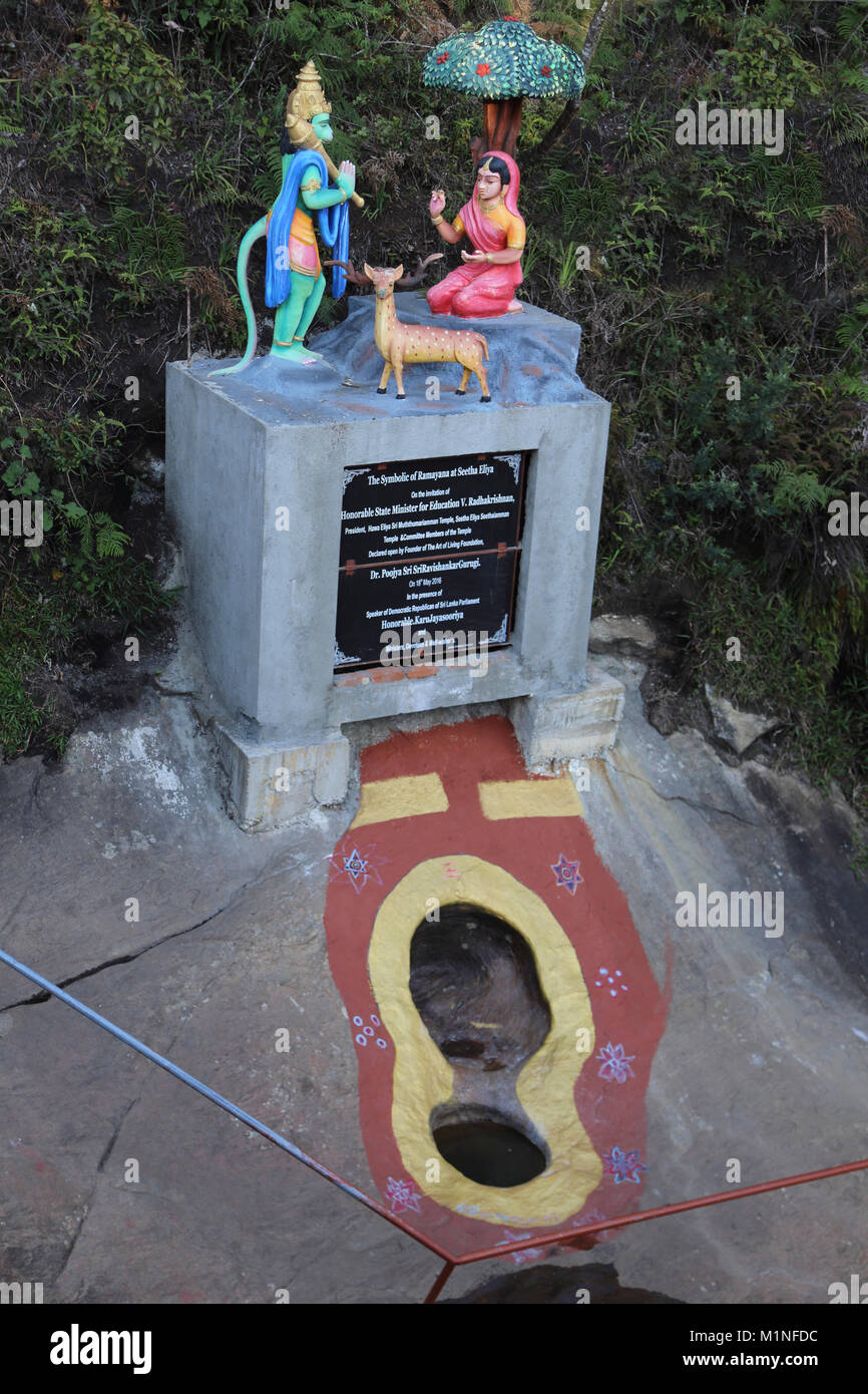 Sita Amman Temple Seetha Eliya Province de Sri Lanka a dit d'être l'endroit où Ravana a tenu captif Sita dans le Ramayana dépressions circulaires dans la R Banque D'Images