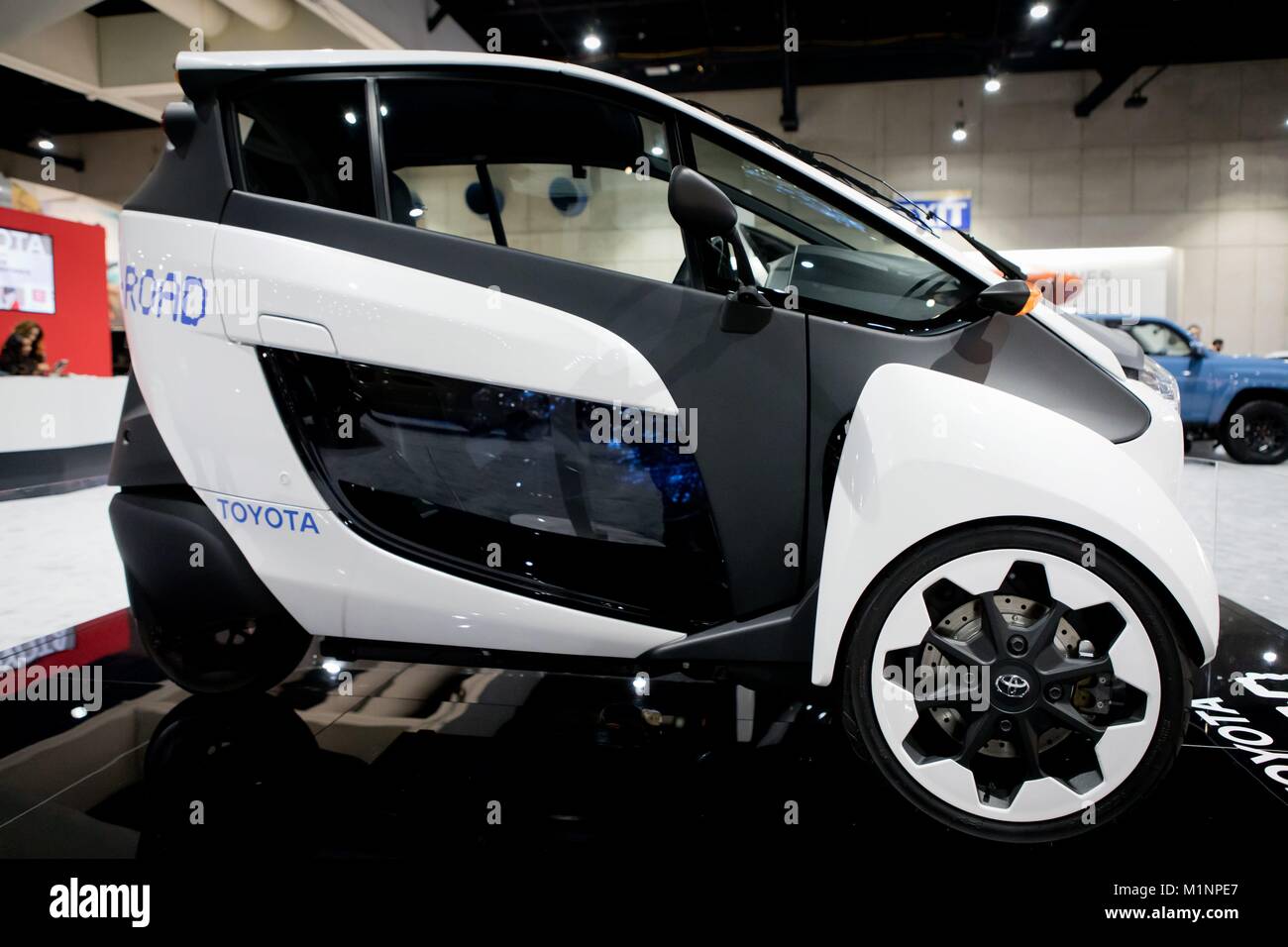 Toyota i-ROAD, un boîtier ultra compact 3 roues EV concept-car à la San Diego International Auto Show, en décembre 2017. Dans le monde d'utilisation | Banque D'Images
