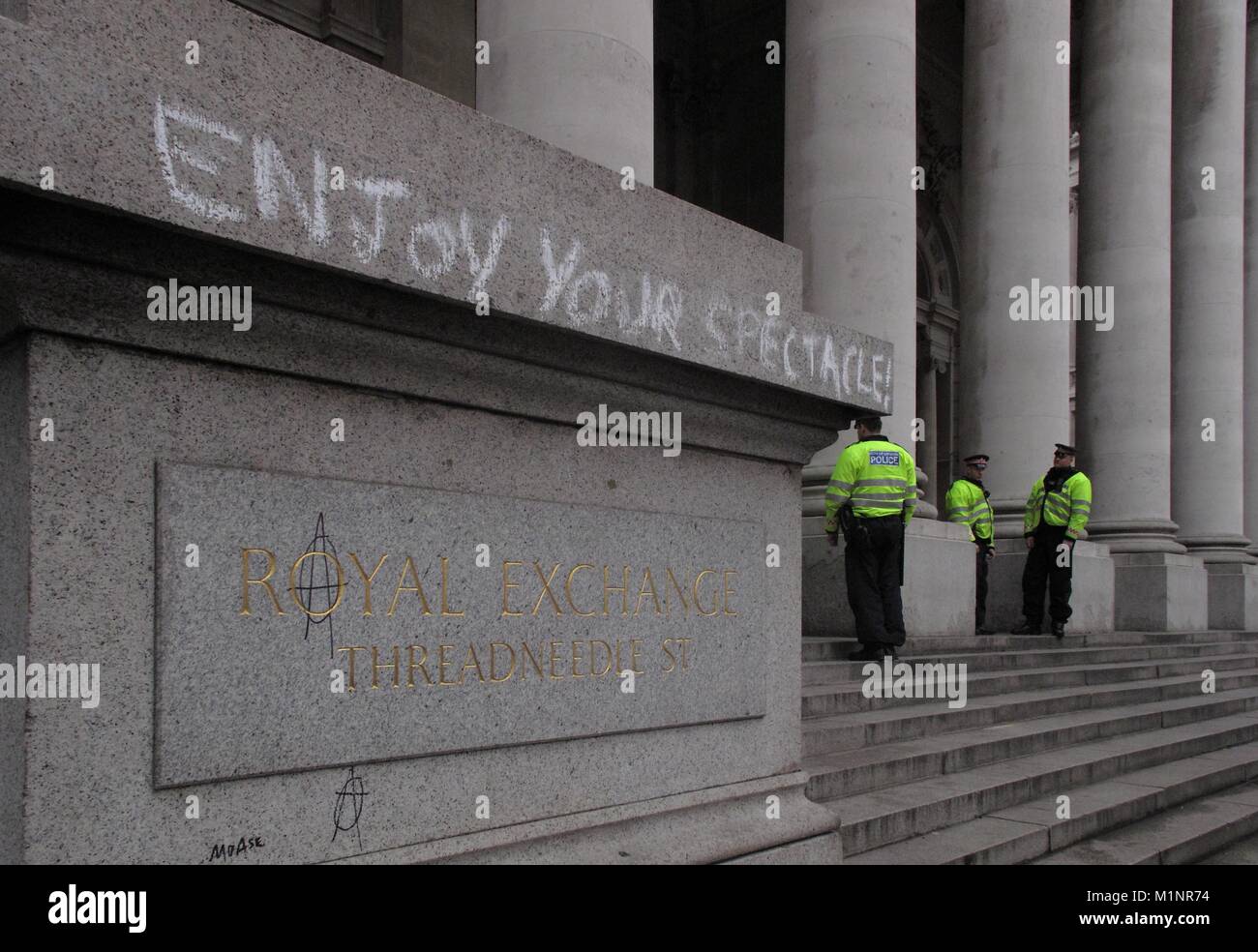 Graffitis laissés par les manifestants du G20, ville de Londres, Grande-Bretagne Banque D'Images