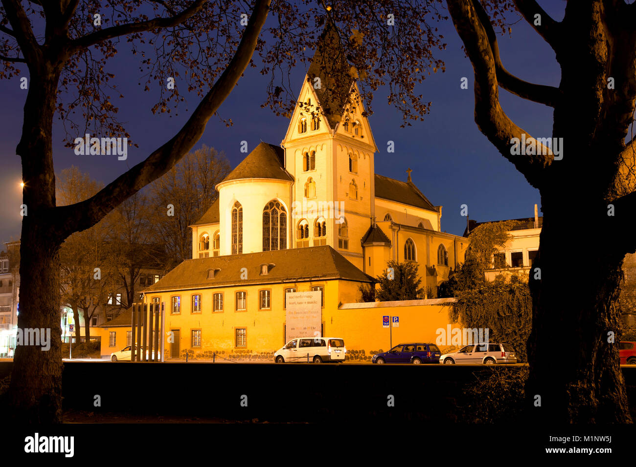 Allemagne, Cologne, l'église romane de Santa Maria Lyskirchen. Deutschland, Koeln, die romanische Kirche St. Maria in Lyskirchen. Banque D'Images