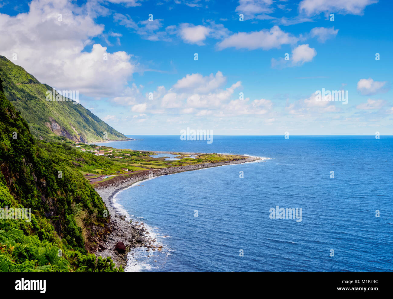 Vue côtière vers la Faja dos Cubres, Sao Jorge, Açores, Portugal, Europe, Atlantique Banque D'Images
