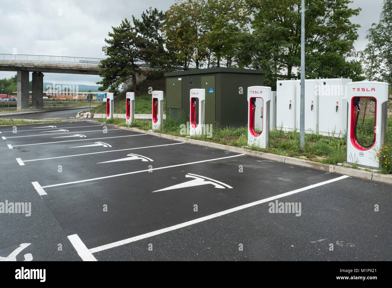 Station de charge pour Teslabilar, France. Banque D'Images
