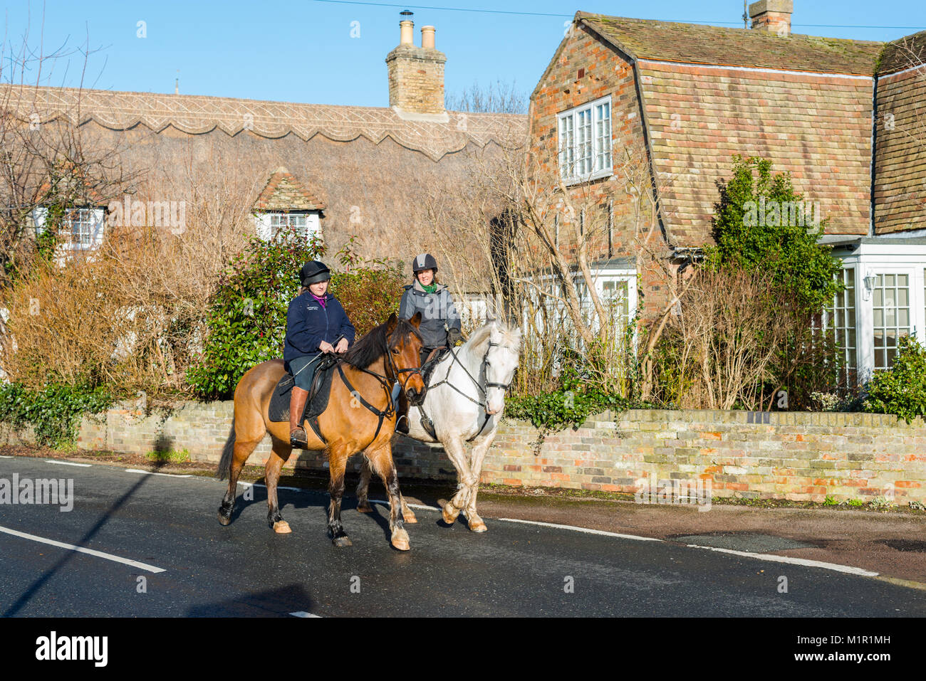 La vie au pays le joli village de Hemingford Abbots, Cambridgeshire, Angleterre, Royaume-Uni. Banque D'Images La vie au pays le joli village de Hemingford Abbots, Cambridgeshire, Angleterre, Royaume-Uni. Banque D'Images