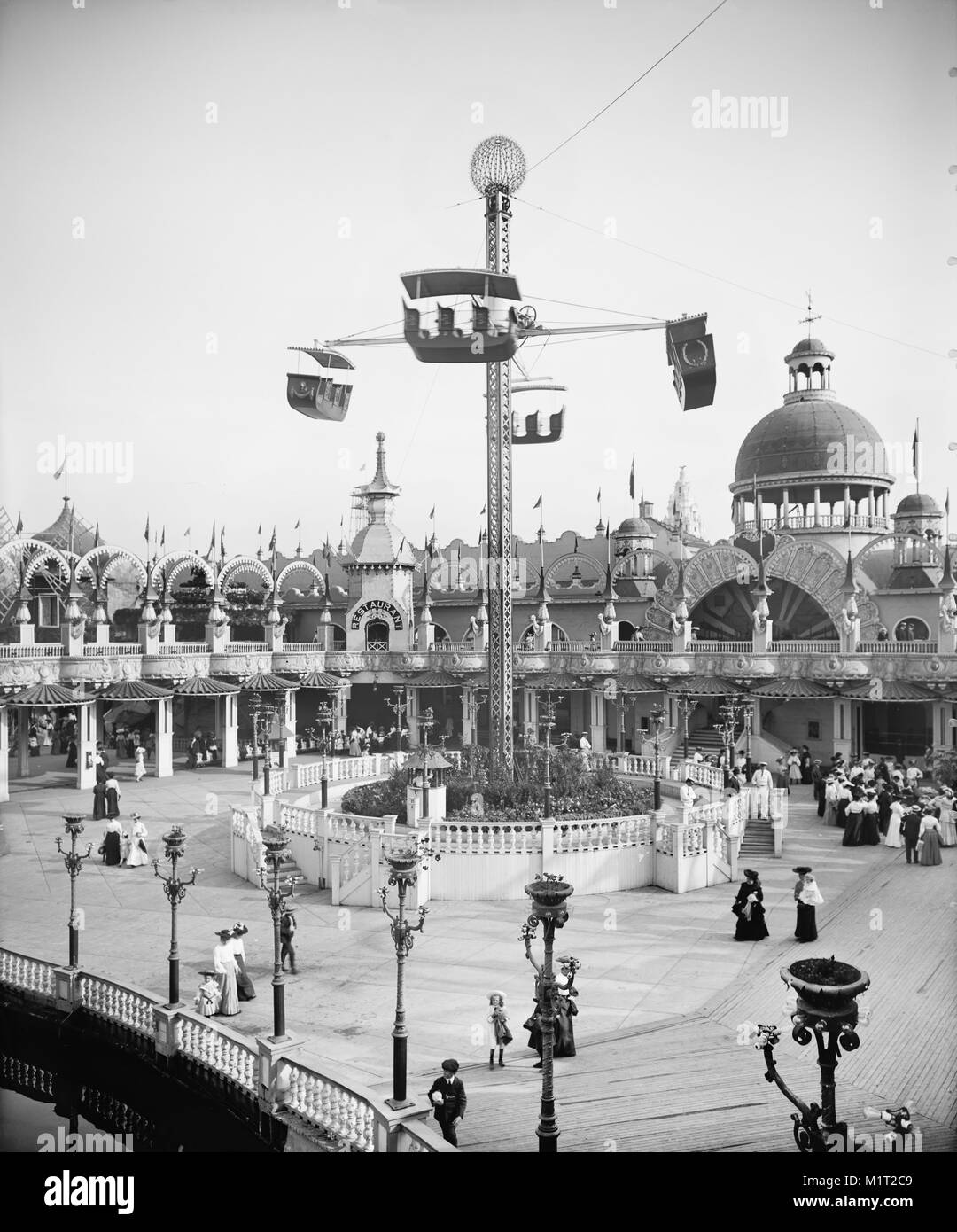 Tourbillon de la Whirl, Luna Park, Coney Island, New York, USA, Detroit Publishing Company, 1905 Banque D'Images