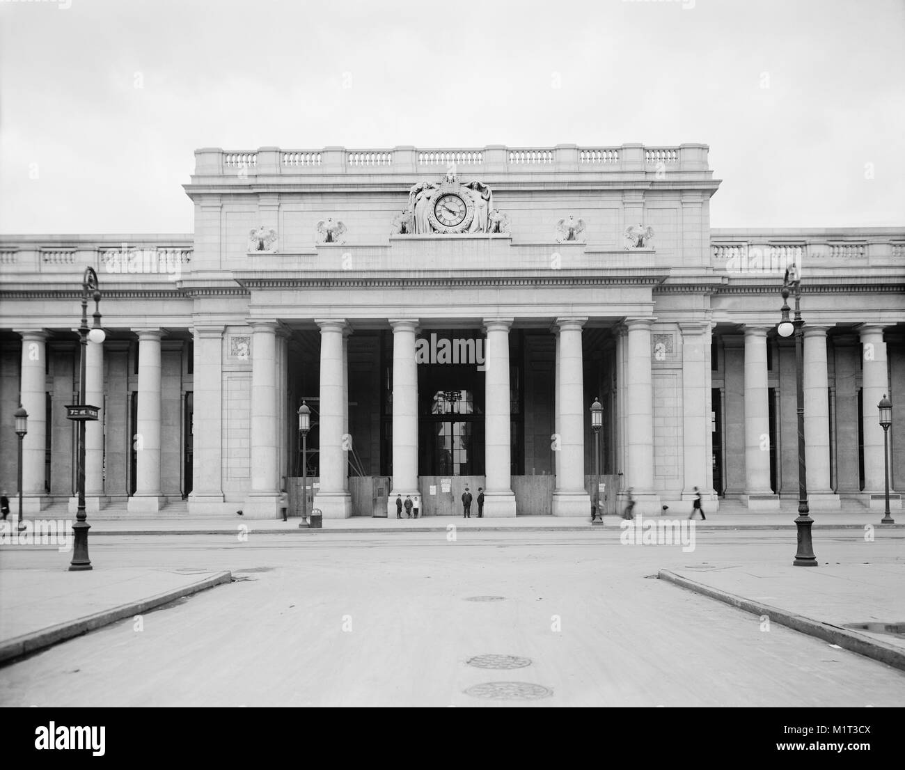 La Pennsylvania Station, 32e rue à l'entrée, New York City, New York, USA, Detroit Publishing Company, au début des années 1910 Banque D'Images