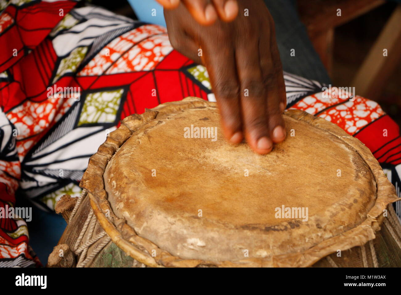 Traditional african instrument benin Banque de photographies et d ...
