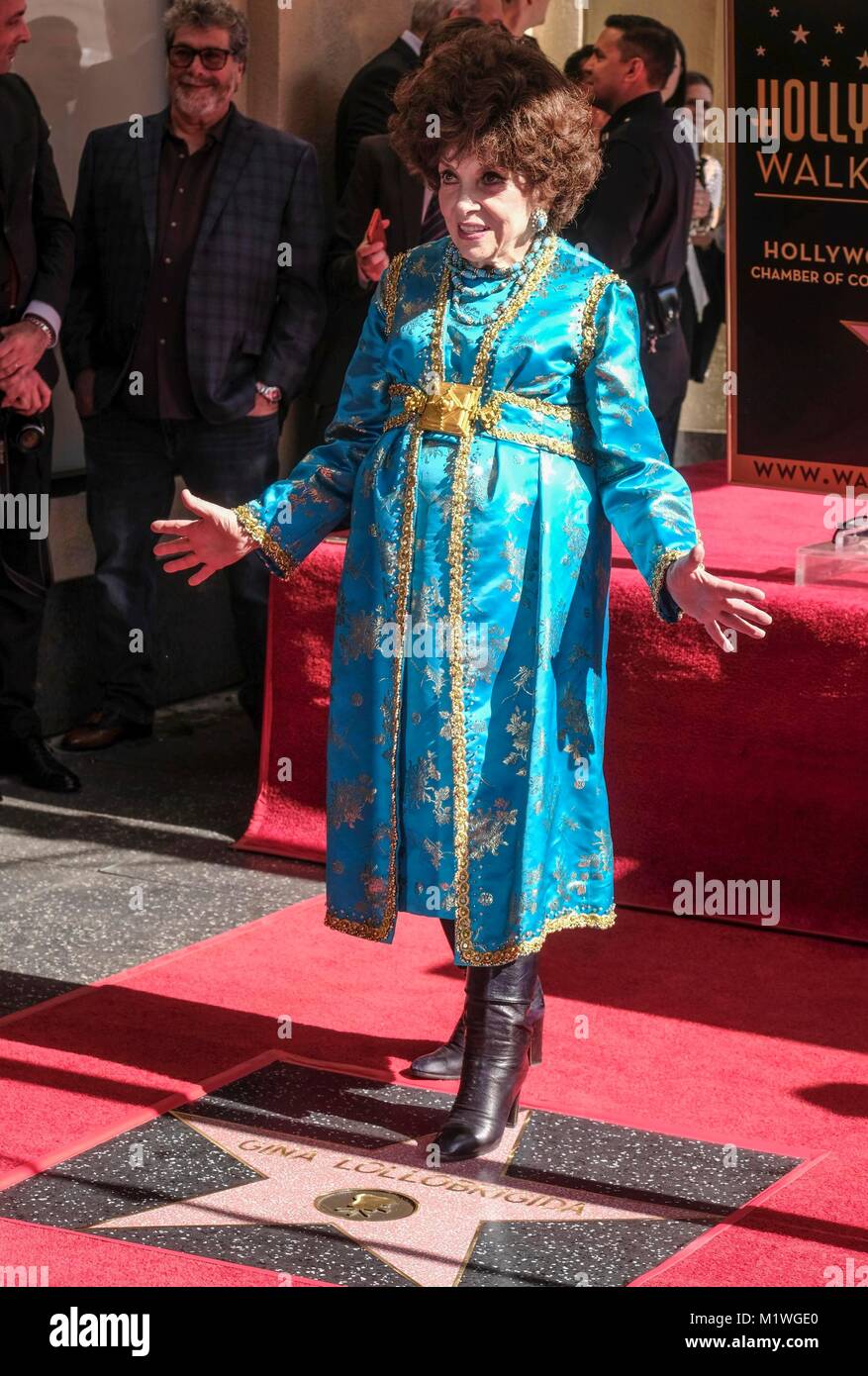 Los Angeles, USA. 1er février, 2018. L'actrice Gina Lollobrigida assiste à une cérémonie honorant étoile sur le Hollywood Walk of Fame à Los Angeles, États-Unis, le 1 février 2018. Gina Lollobrigida a reçu une étoile sur le Hollywood Walk of Fame le jeudi. Credit : Zhao Hanrong/Xinhua/Alamy Live News Banque D'Images