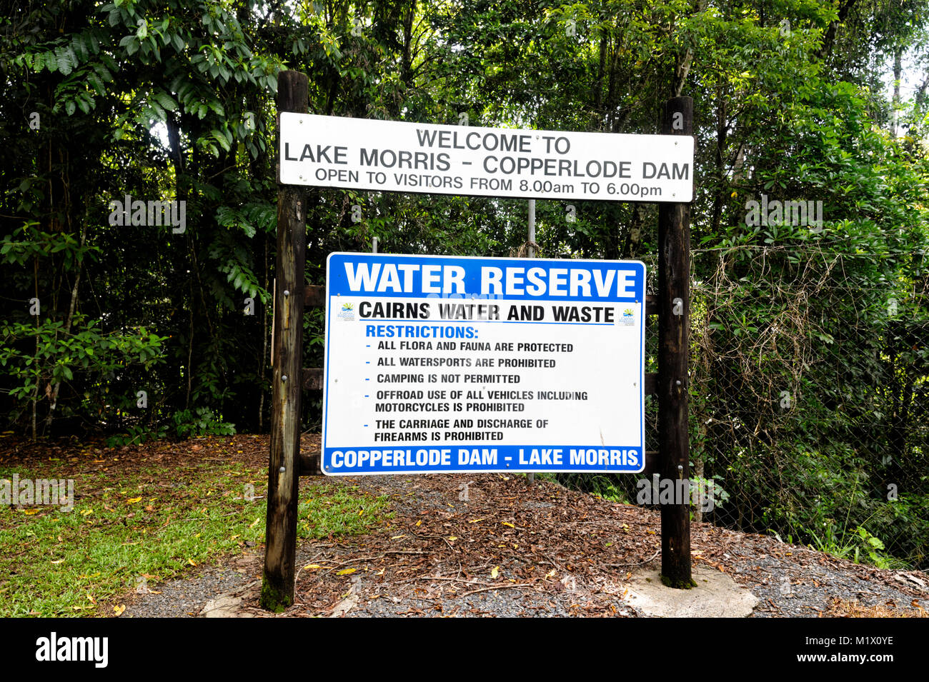 Bienvenue à Copperlode Dam Lake Morris Signe, Cairns, Far North Queensland, Queensland, Australie, FNQ Banque D'Images