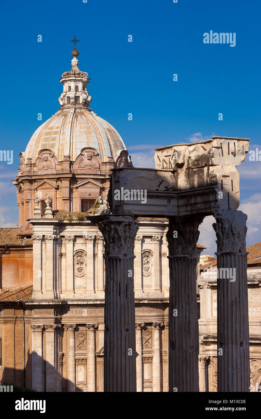 De l'église Santi Luca e Martina à côté des ruines du Forum Romain, Rome Lazio Italie Banque D'Images