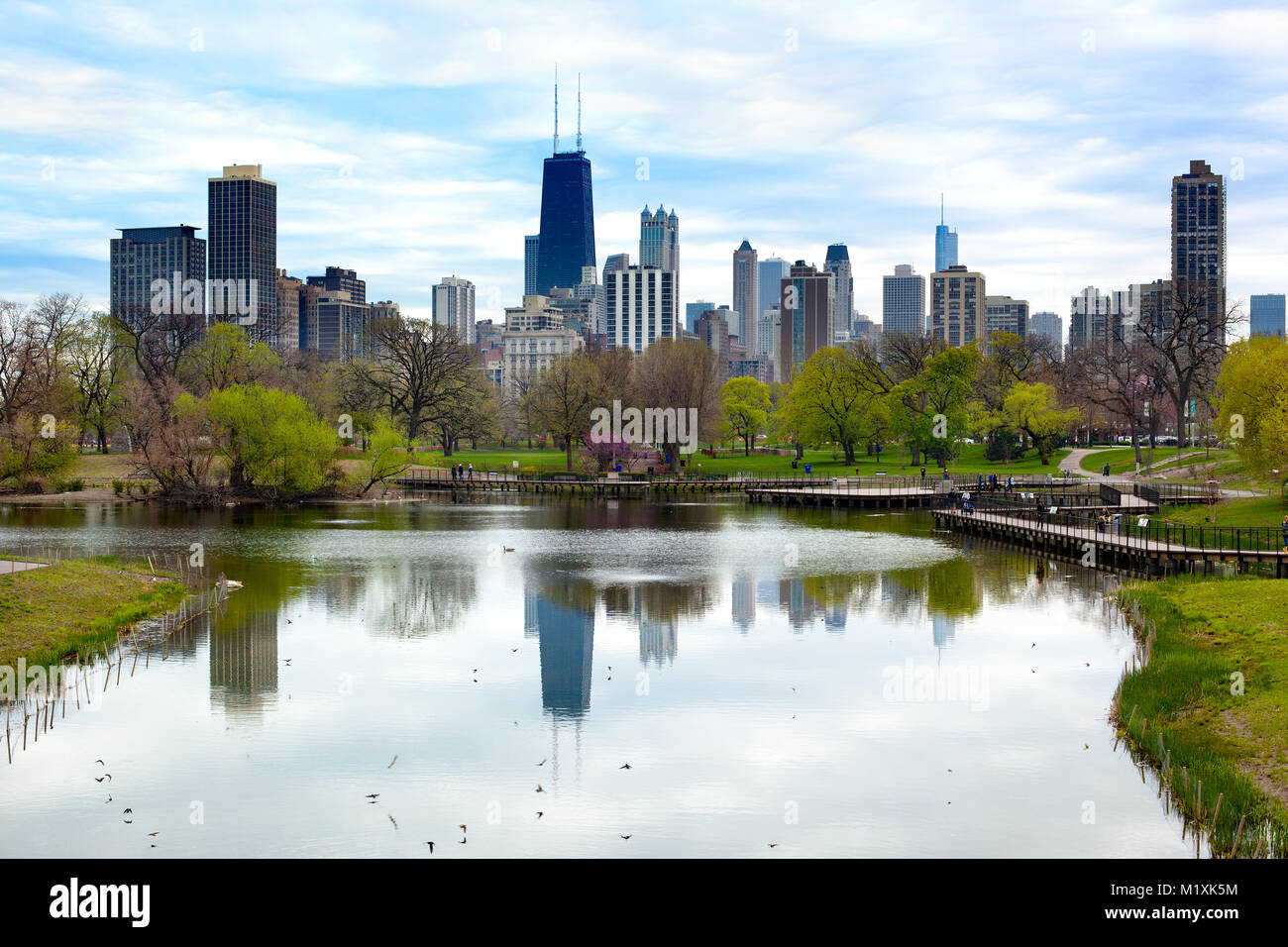 Chicago, Illinois, United States - le centre-ville et l'étang sud au Lincoln Park. Banque D'Images