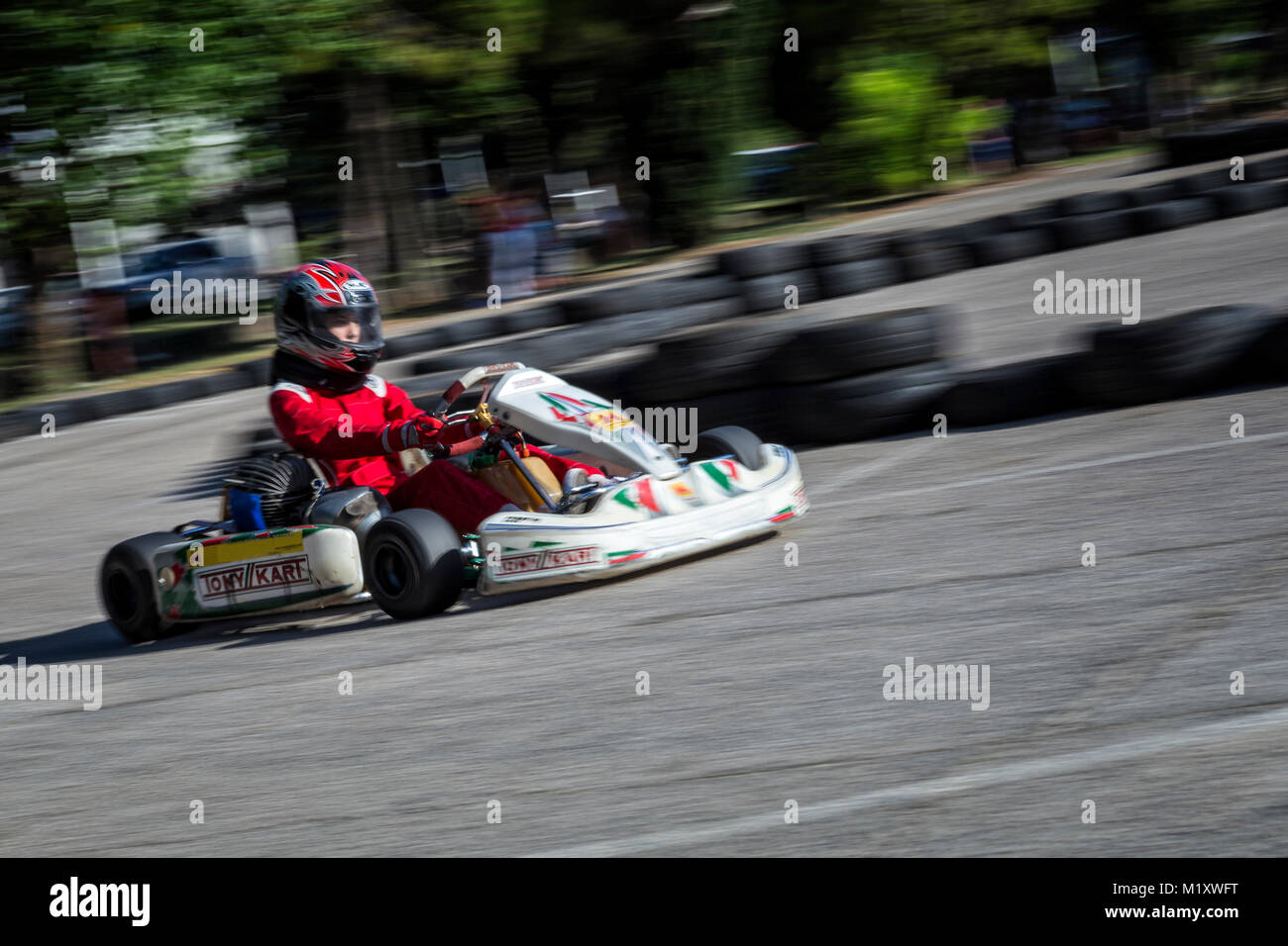 Conducteur en Go Kart course de kart en plein air Banque D'Images