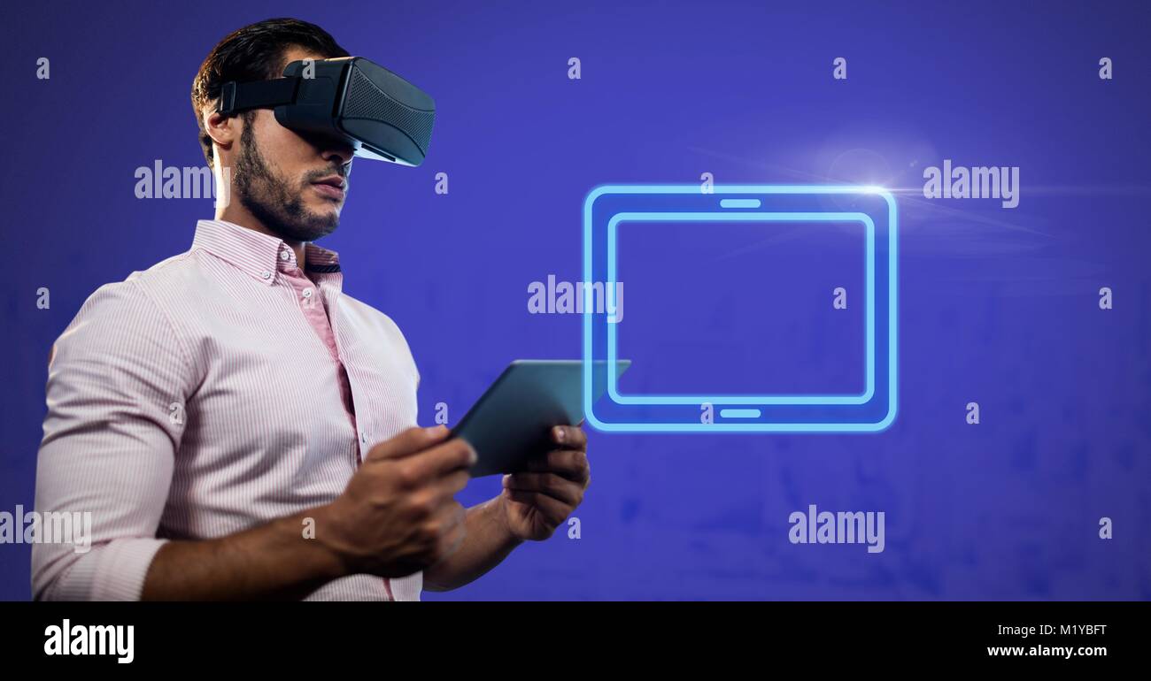Casque de réalité virtuelle sur man holding tablet tablette électrique avec  l'icône rectangulaire Photo Stock - Alamy