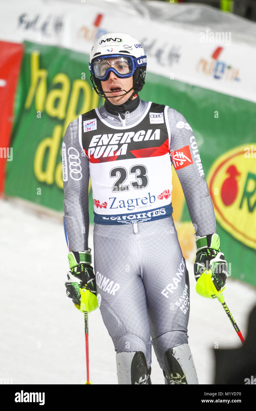 ZAGREB, CROATIE - 4 janvier 2018 : Victor Muffat Jeandet de Fra est en concurrence au cours de l'AUDI FIS Alpine Ski World Cup Slalom Hommes, Snow Queen Trophy 2018 Banque D'Images