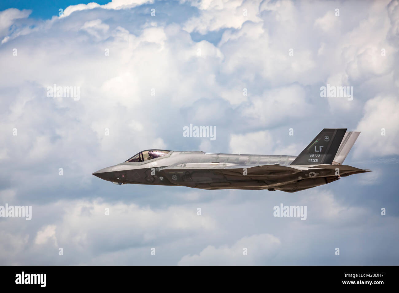 Le Lockheed Martin F-35 un avion de chasse en vol au Salon du Bourget 2017 à Duluth, Minnesota, USA. Banque D'Images