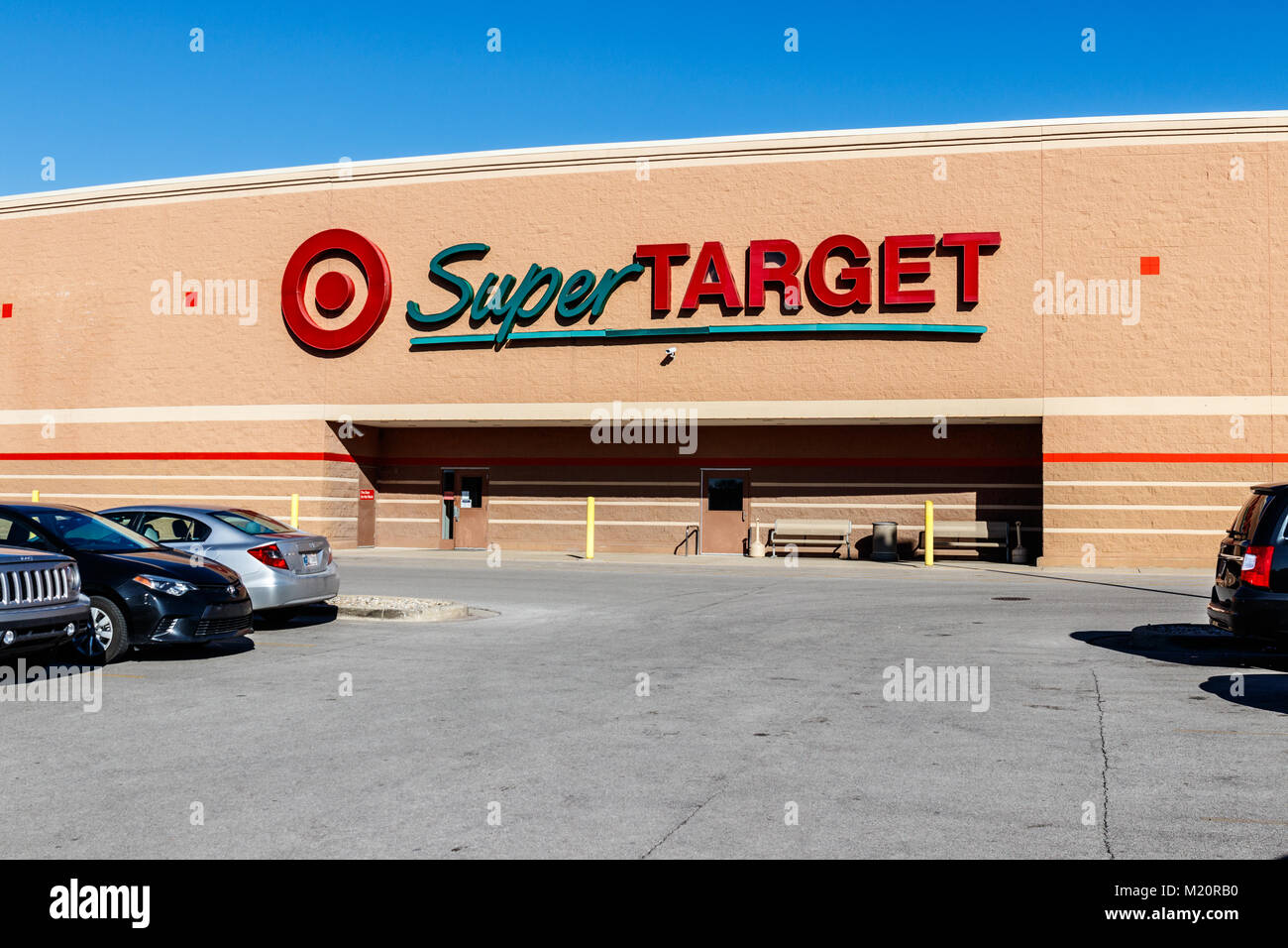 Lafayette - Circa Février 2018 : Super Target Store. Target vend maison, les vêtements et l'électronique I Banque D'Images