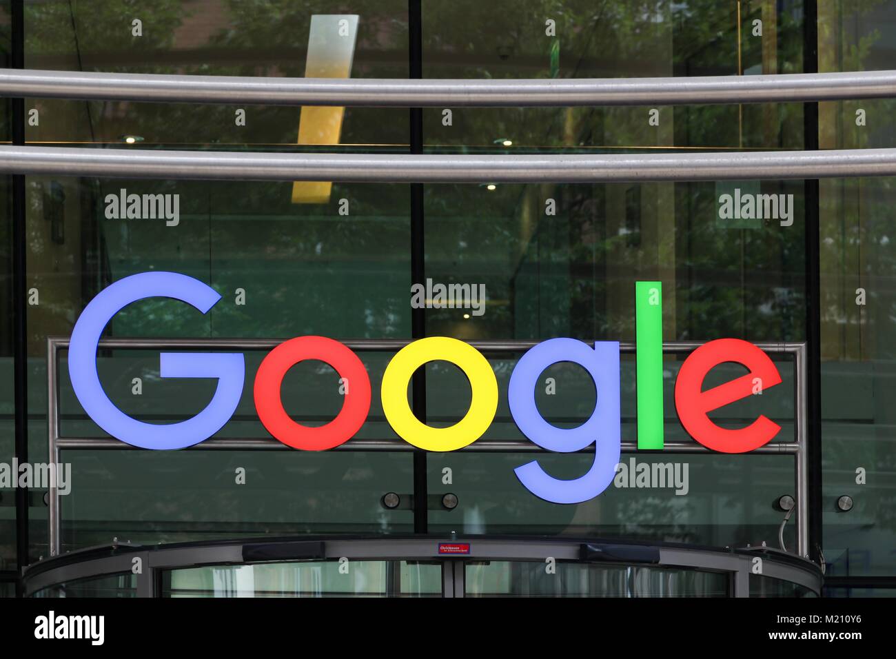 Hambourg, Allemagne - le 2 juillet 2017 : entrée du bureau de Google à Hambourg, Allemagne. Google est une multinationale américaine technology company Banque D'Images