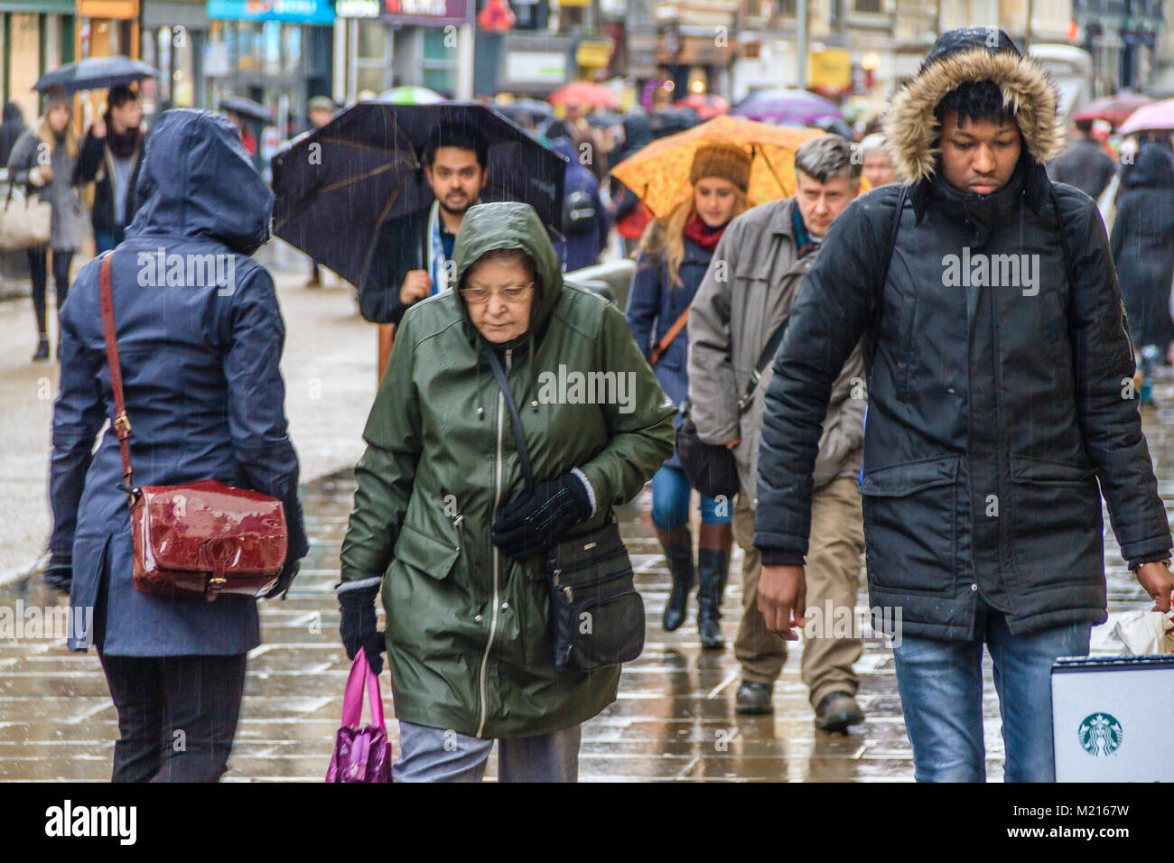 Oxford, UK. 3 Février, 2018. Jour de pluie pour les touristes et les acheteurs à Oxford, Oxfordshire, UK. Credit : JHNews / Alamy Live News Banque D'Images