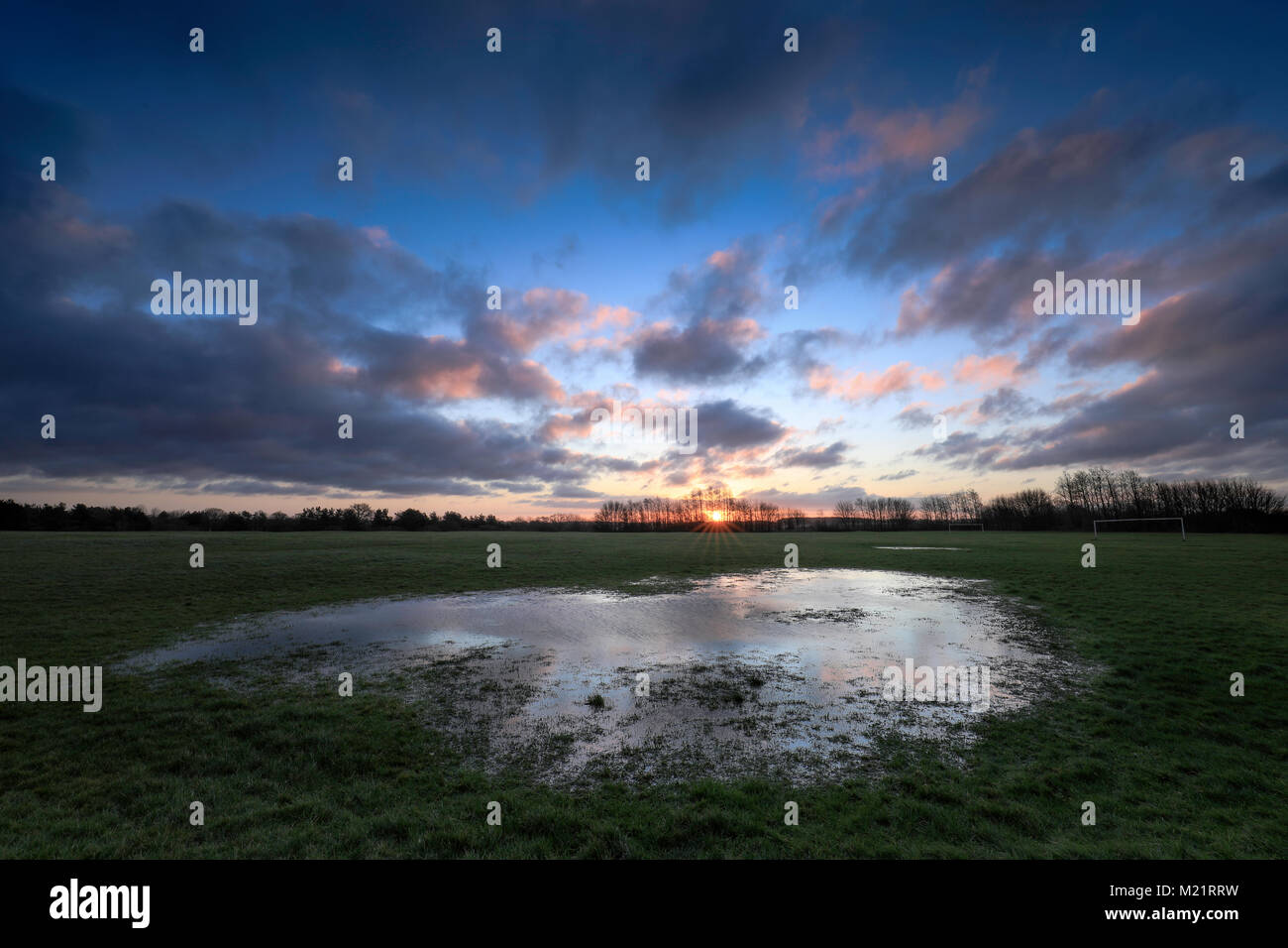 Wigmore Valley Park au lever du soleil le 1er février 2018, Luton, Bedfordshire, Royaume-Uni Banque D'Images