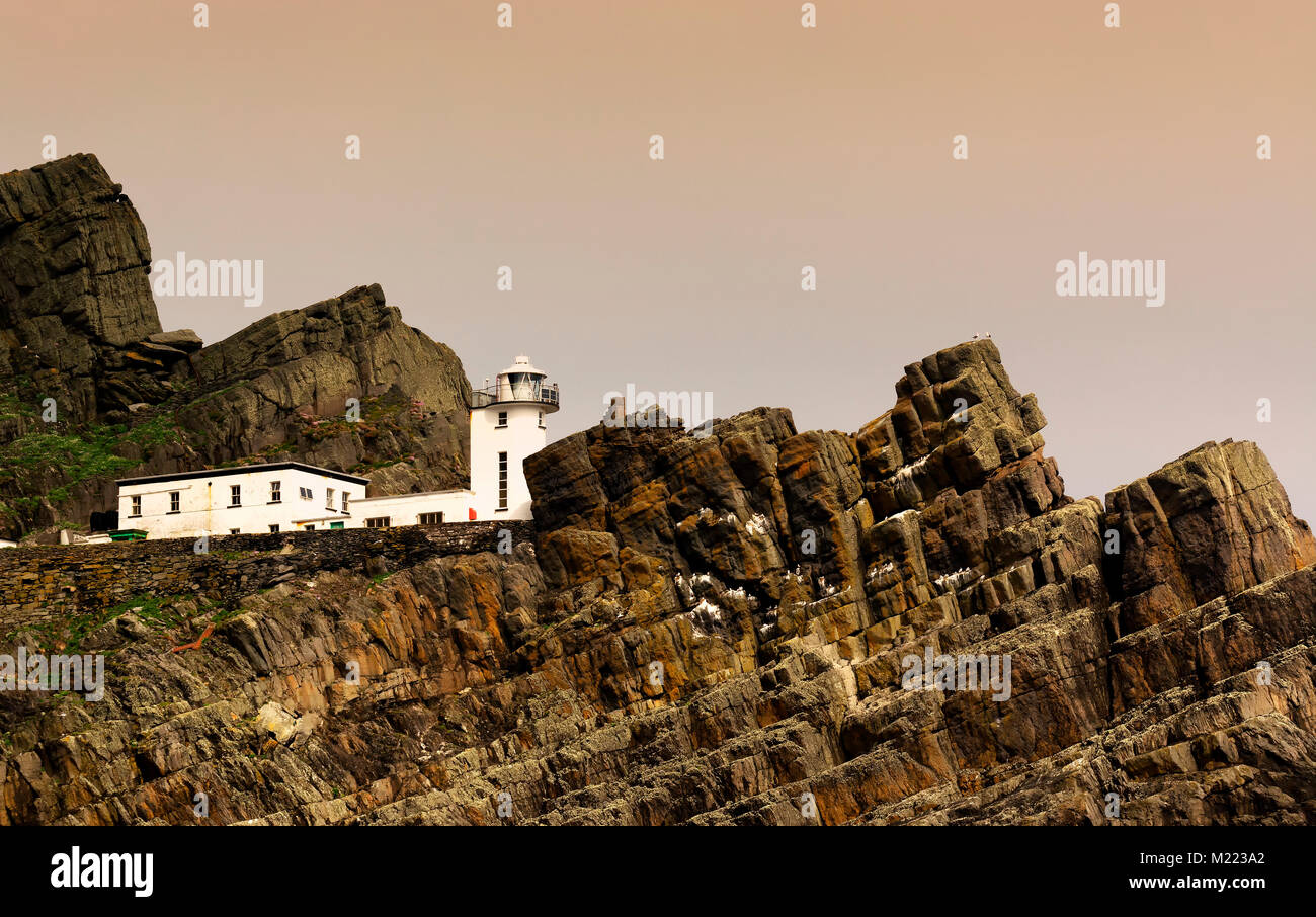 Vieux phare dans le Grand Paris, l'Irlande ( façon sauvage de l'Atlantique ) Banque D'Images