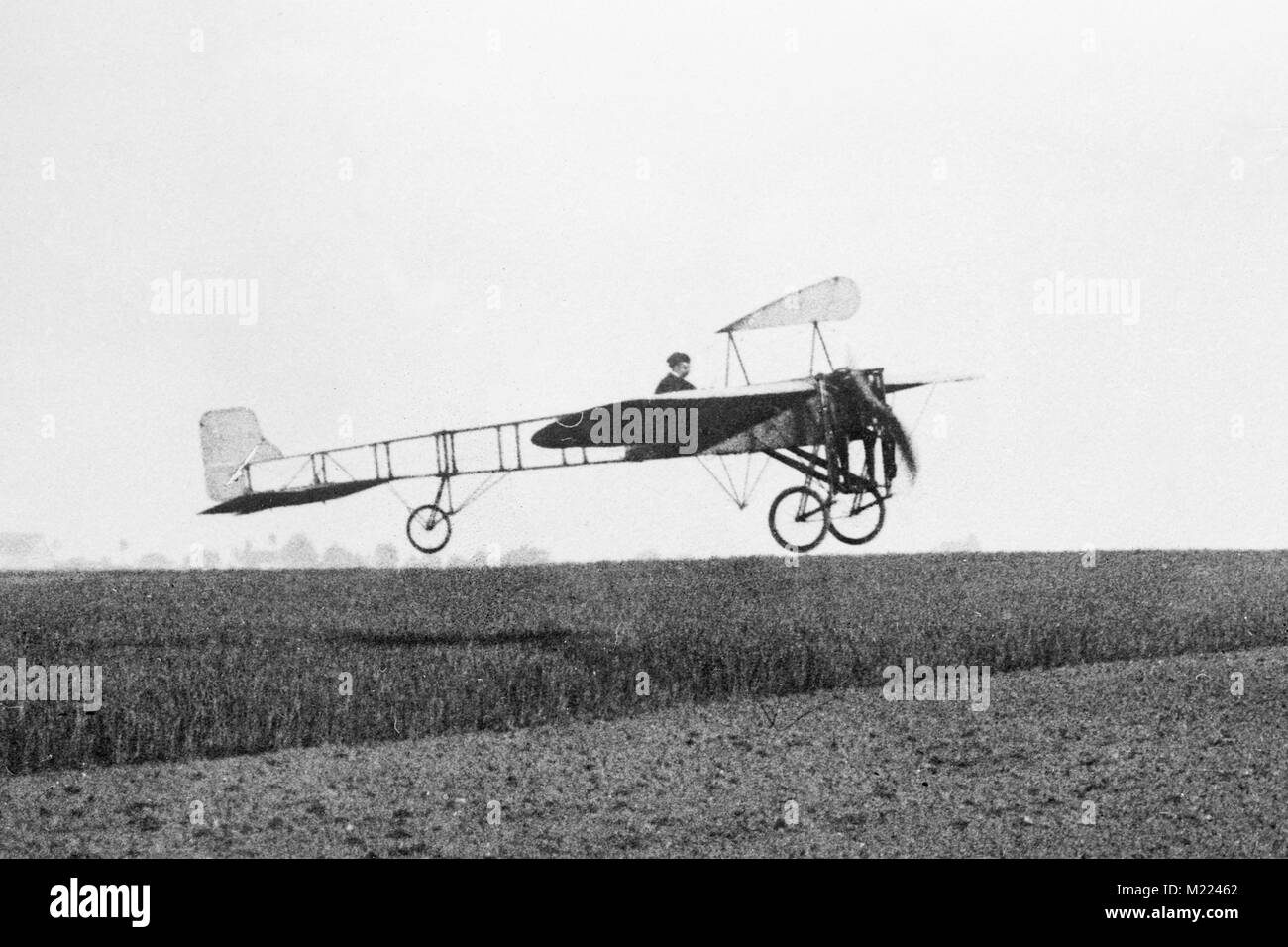 Le premier Blériot XI au début de 1909. Louis Blériot, aviateur français Louis Blériot (1872-1936) Banque D'Images
