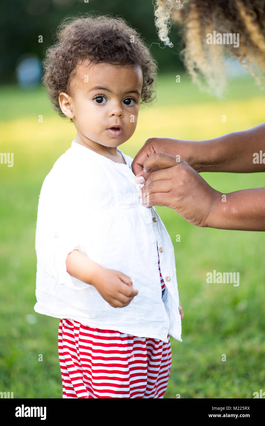 Bebe Metisse Banque De Photographies Et D Images A Haute Resolution Alamy