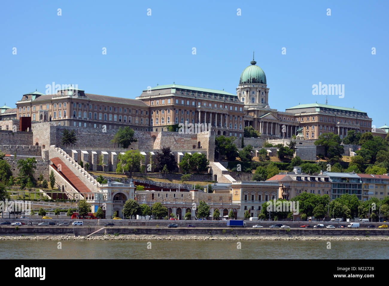 Palais Royal et bâtiments historiques dans la partie Buda de Budapest - Hongrie. Banque D'Images