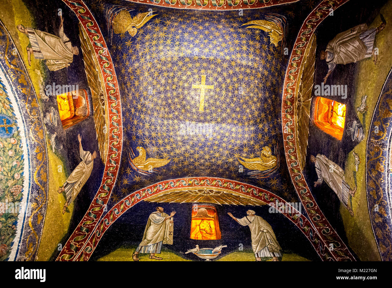 Le Mausolée de Galla Placidia avec ses mosaïques byzantines à Ravenne en Italie Banque D'Images