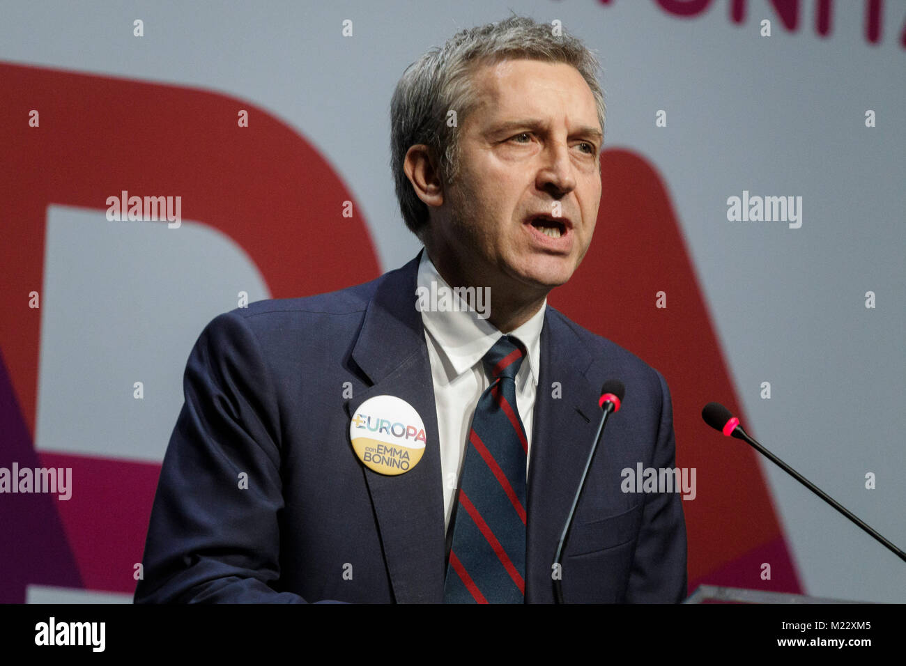 Rome, Italie. 06Th Feb 2018. Benedetto Della Vedova, Forza Europa président, assiste à la présentation du programme électoral du parti Europa en vue des prochaines élections générales à Rome, Italie le 03 février 2018. L'Italien élection générale aura lieu le 4 mars 2018. Credit : Giuseppe Ciccia/Pacific Press/Alamy Live News Banque D'Images