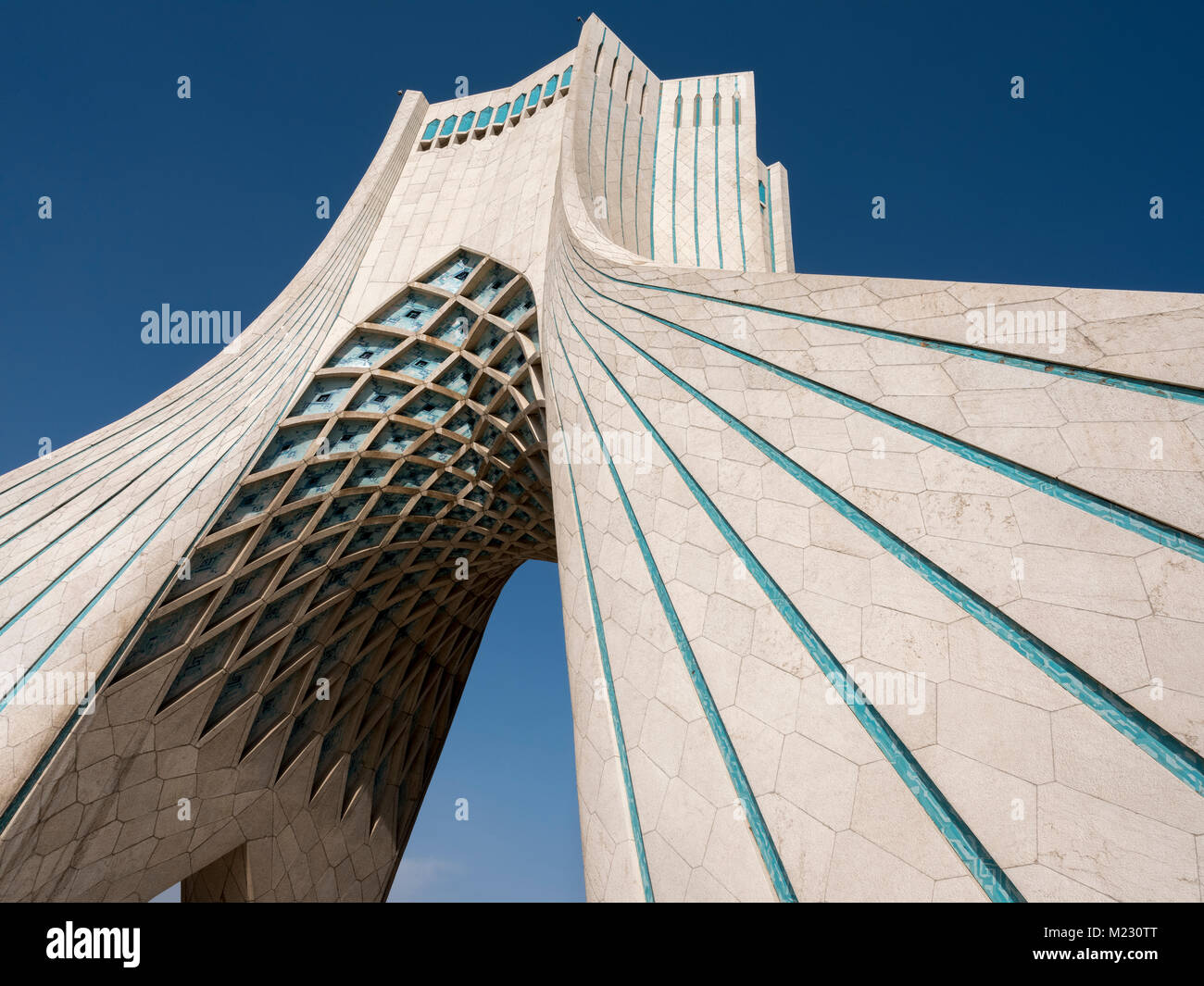 Dans la tour Azadi Azadi Square, Téhéran, Iran Banque D'Images