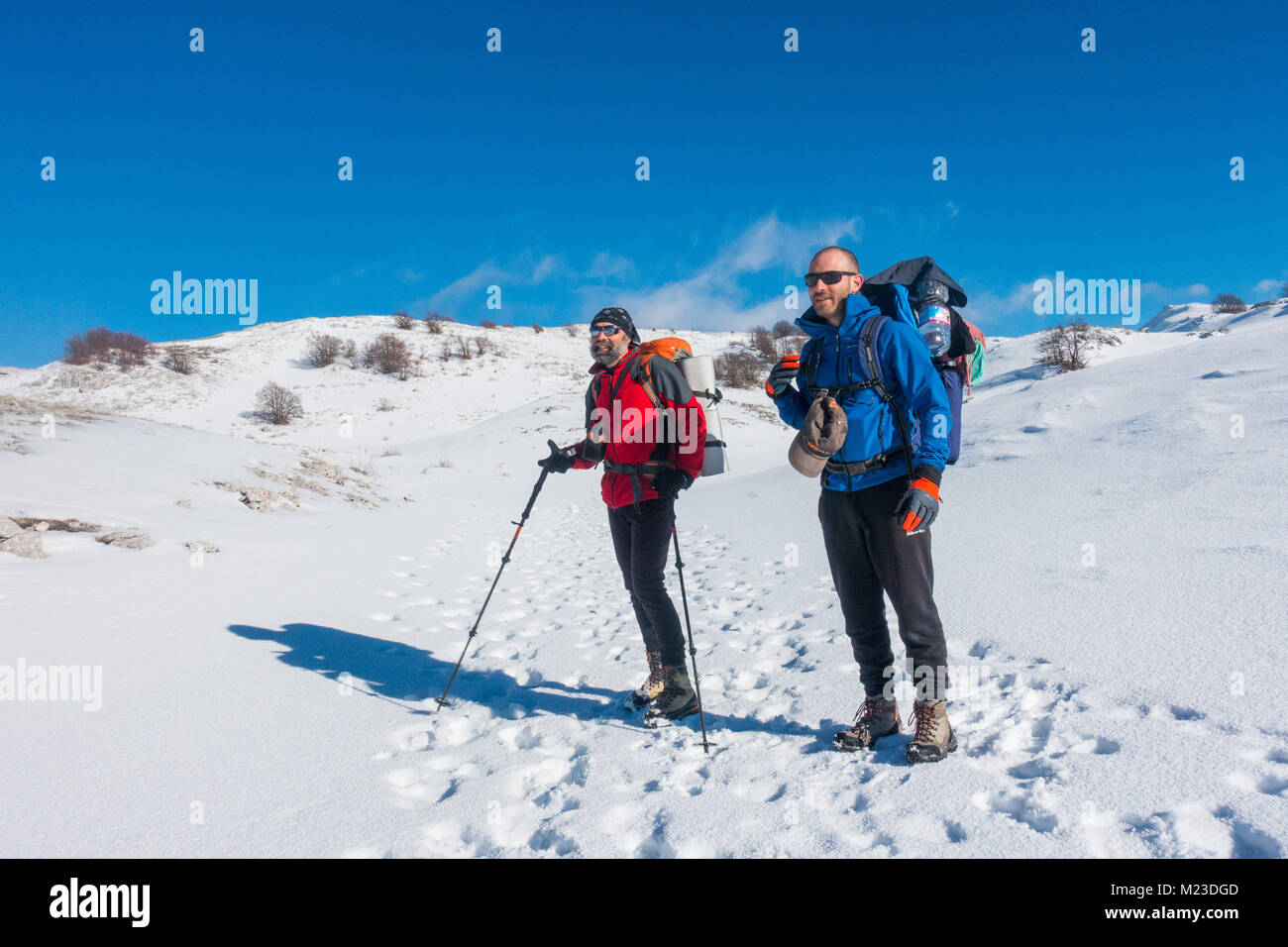 Trekking montagne neige Banque D'Images