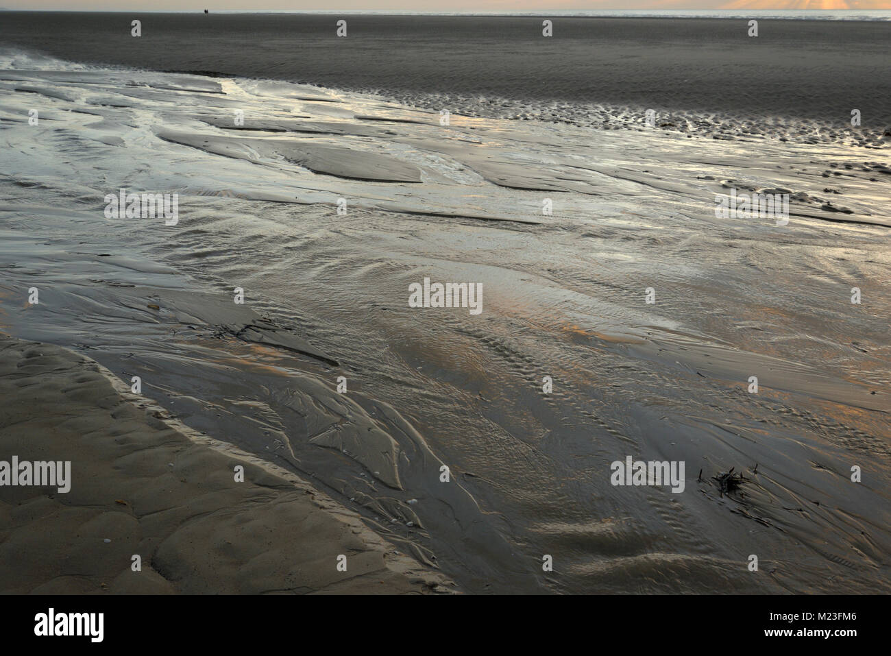 Les cours d'eau de la plage du Touquet Banque D'Images