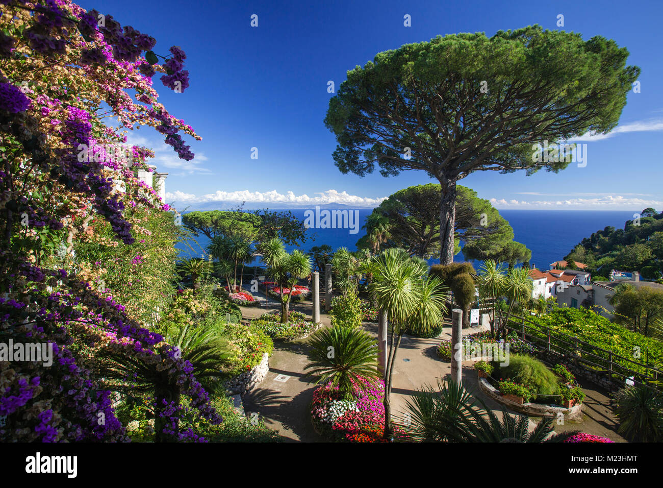 Et les jardins de la Villa Rufolo à Ravello, Côte Amalfitaine, Italie Banque D'Images