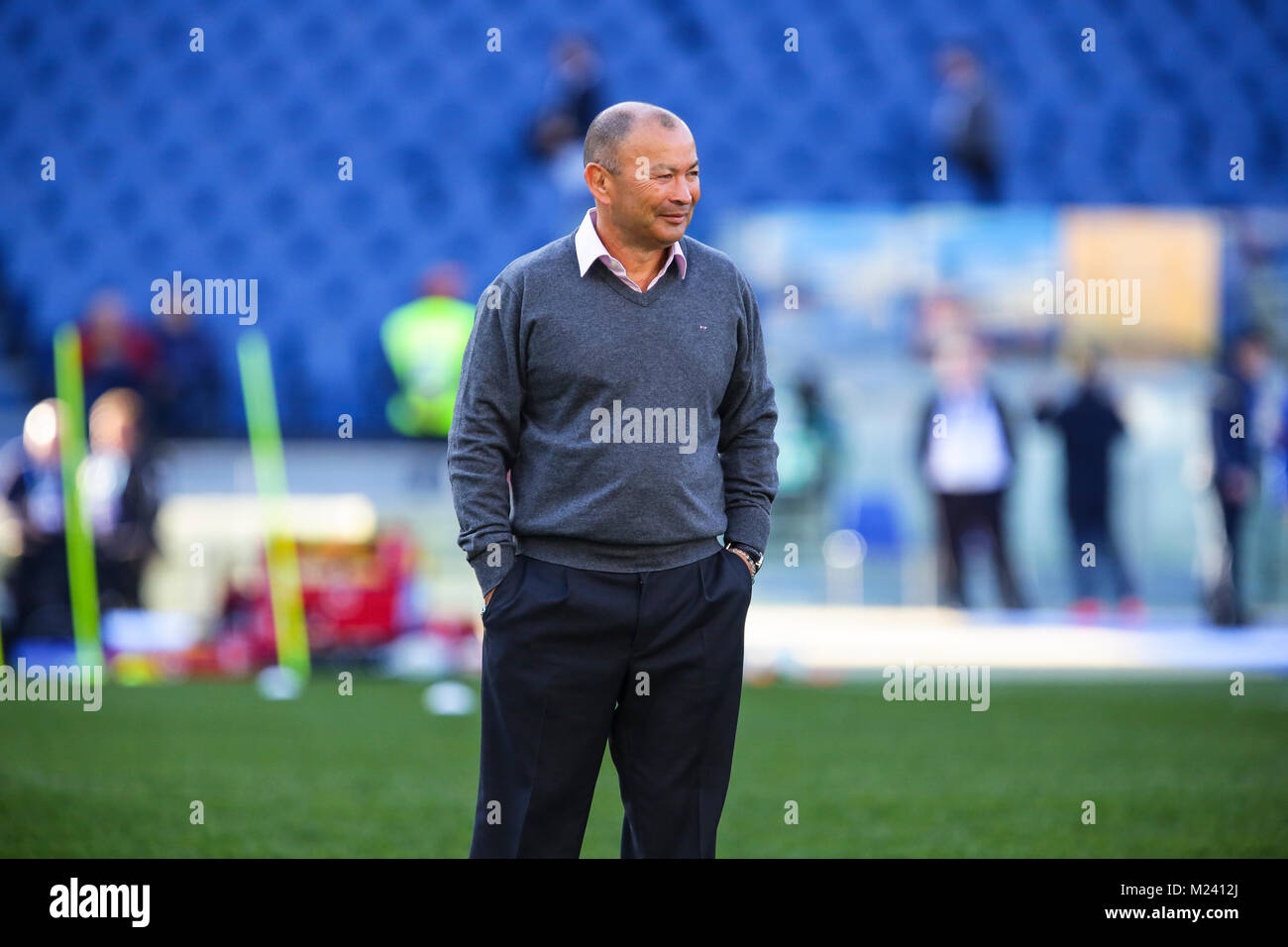 Rome, Italie. Le 04 février 2018. L'entraîneur-chef de l'Angleterre Eddie Jones demande à ses joueurs dans le match contre l'Italie au championnat 208 6 NatWest Massimiliano Carnabuci/Alamy Live News Banque D'Images
