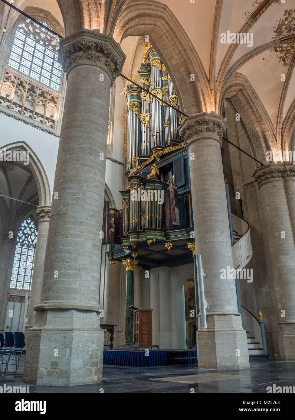 BREDA, Pays-Bas - le 18 août 2017 : l'orgue Flentrop dans la Grote Kerk a été construit en 1967-1969. Il peut être utilisé pour la musique de tout style. Banque D'Images