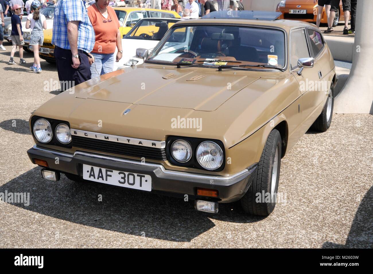 Cleveleys, Lancashire, Royaume-Uni. Le 5 juin 2016. Reliant Scimitar GTE V6 lors de l'Assemblée Cleveleys Classic Car Show Banque D'Images