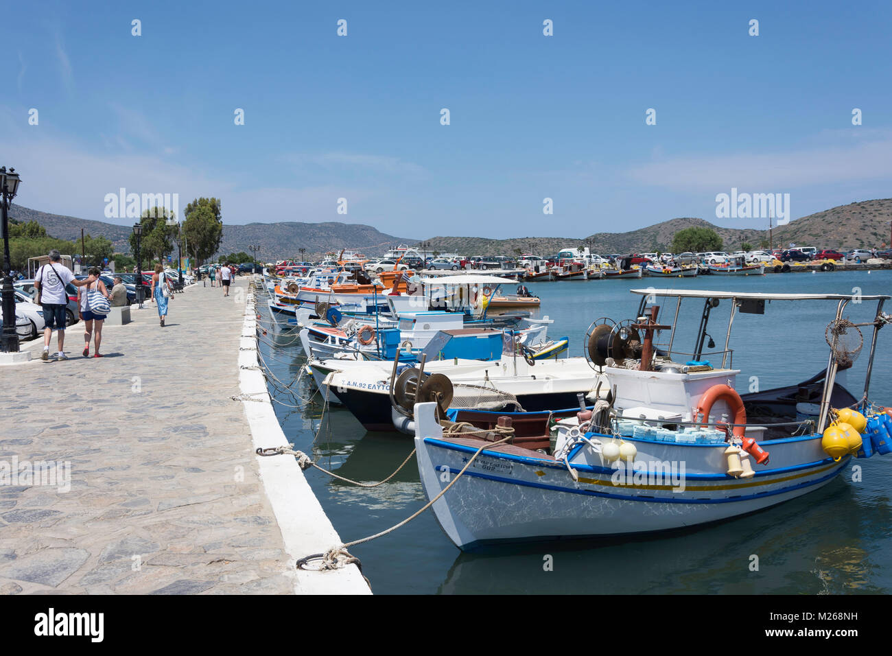 Bateaux de pêche au port, Elounda, Crète, Λασίθι (Crète), Grèce Banque D'Images