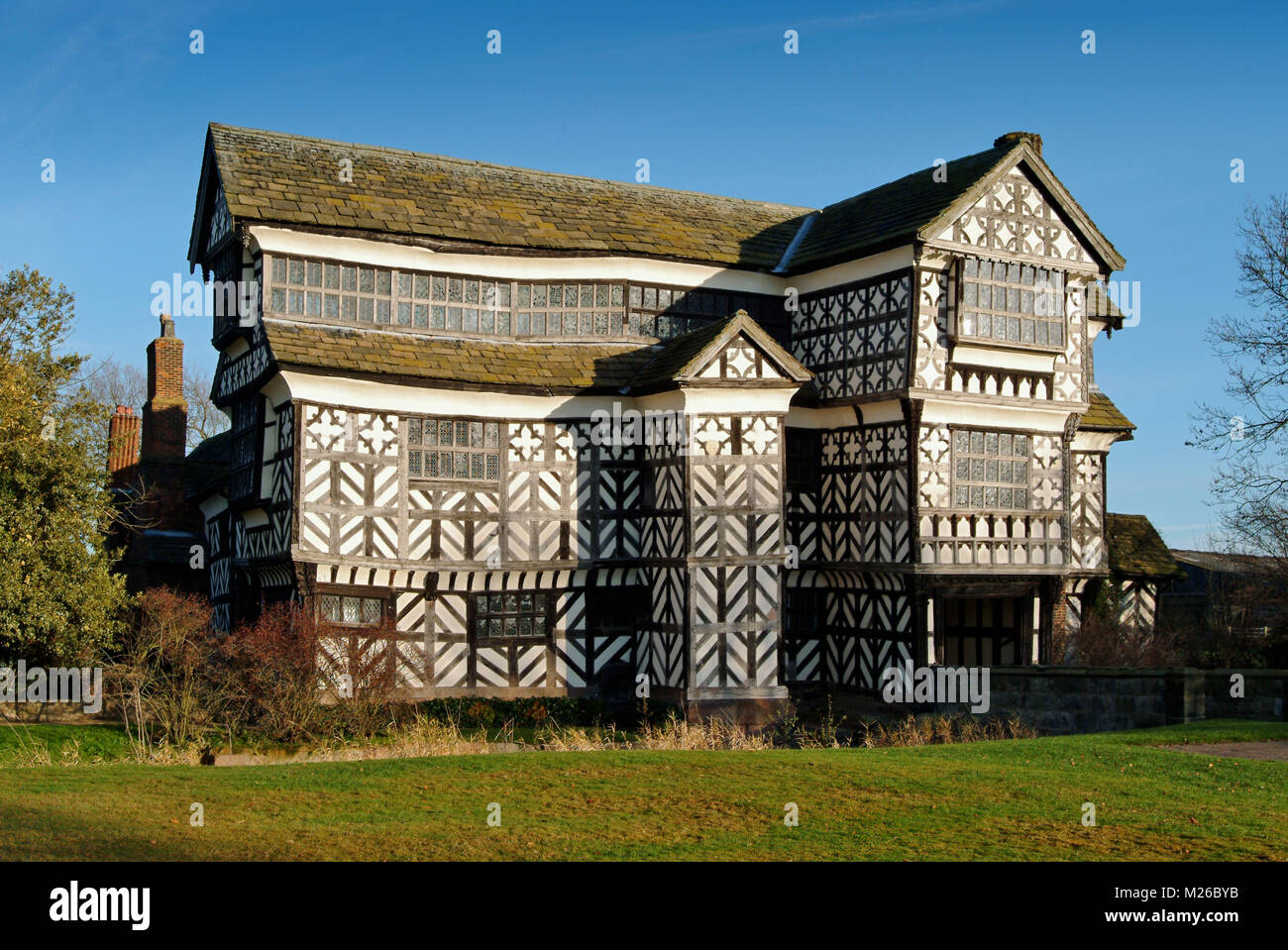 Moreton Hall (ancien peu Moreton Hall), un !6ème.siècle manoir Tudor à Crewe, Cheshire, Royaume-Uni Banque D'Images