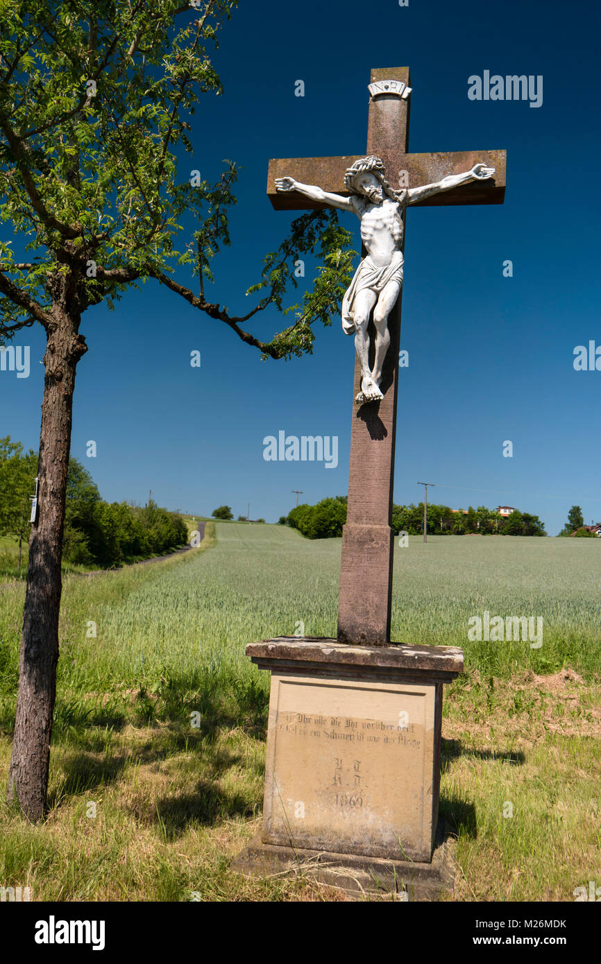 Crucifix dans le Spessart en Allemagne Banque D'Images