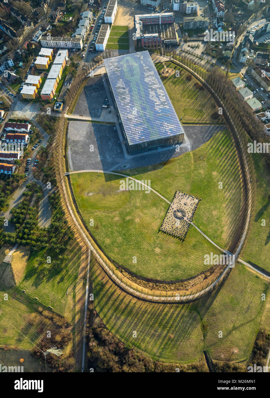 Académie Mont-Cenis, Ministère de l'éducation en Rhénanie du Nord-Westphalie, centrale solaire du Mont Cenis, modules solaires sur le toit, Herne, Ruhr, North Rhi Banque D'Images