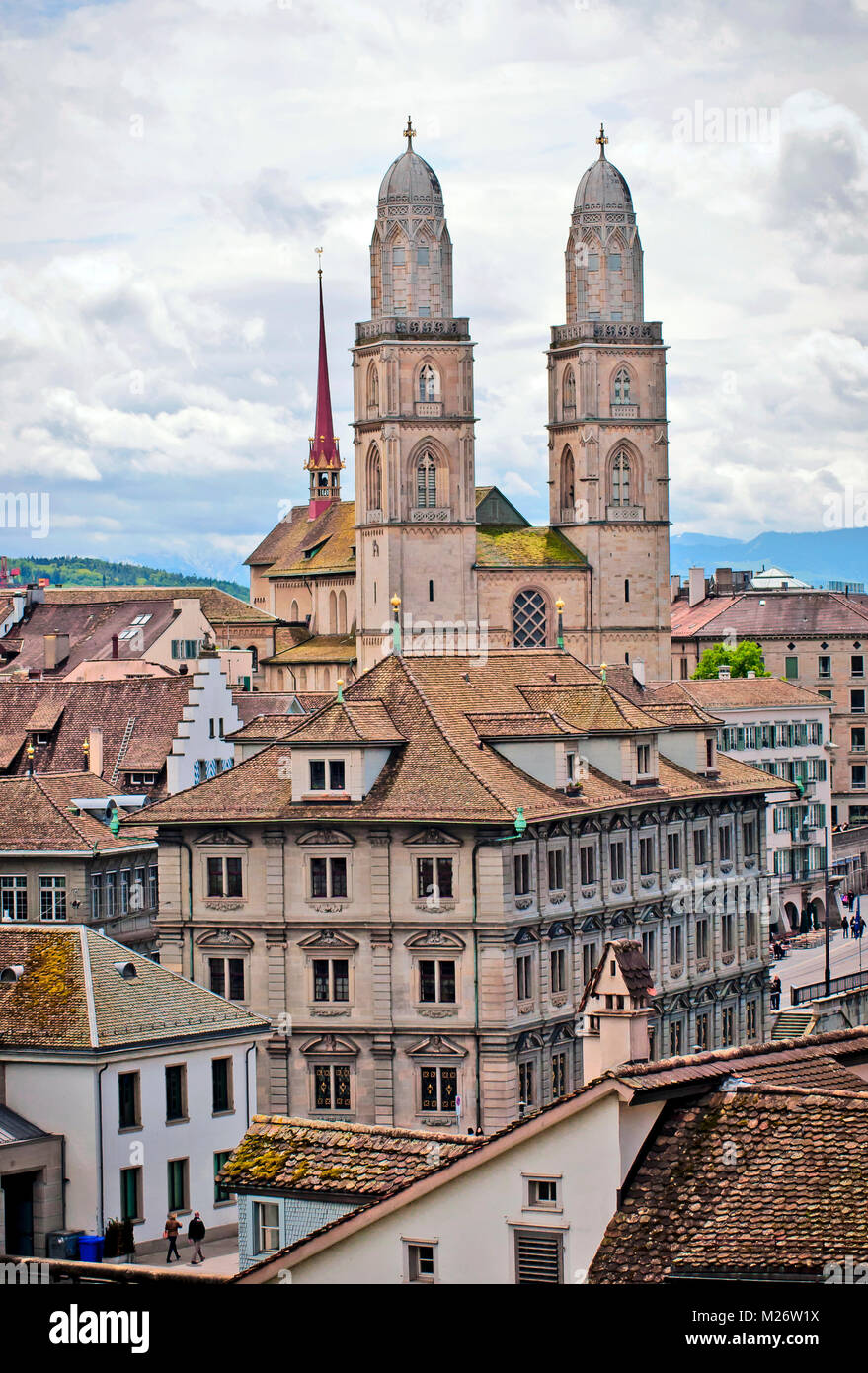 Grossmьnster de style romane, l'église protestante de Zurich, Suisse, République fédérale, l'Europe de l'Ouest Banque D'Images