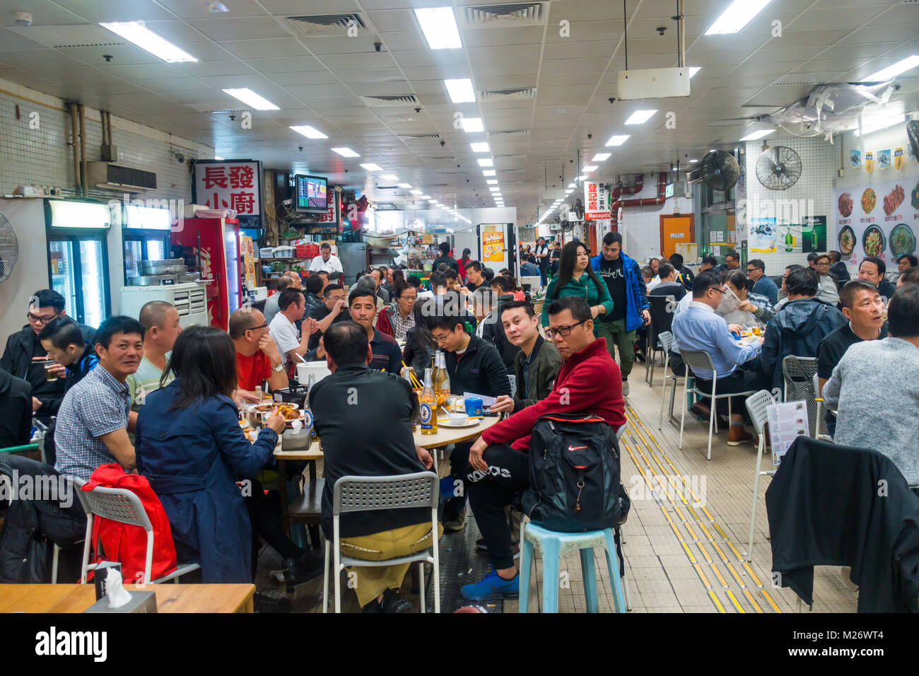 Hong Kong Restaurant traditionnel personnes manger manger manger Banque D'Images