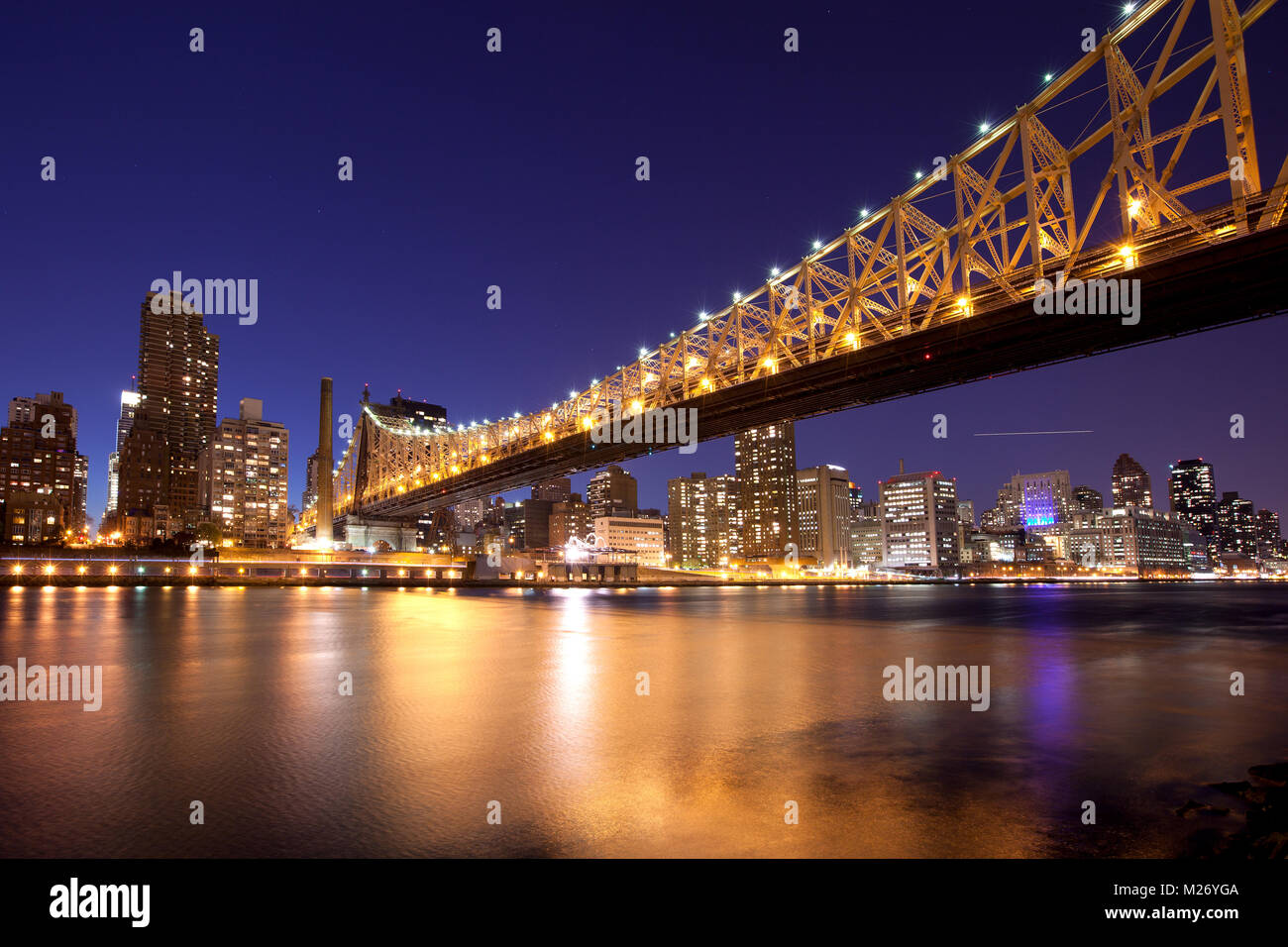 Queensboro Bridge sur l'East River et Upper East Side, Manhattan, New York City, NY, USA Banque D'Images