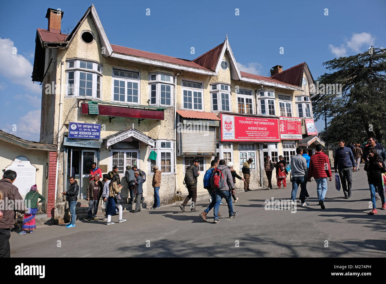Shimla, avec c'est très british à l'architecture, une des plus connues stations de montagne Banque D'Images