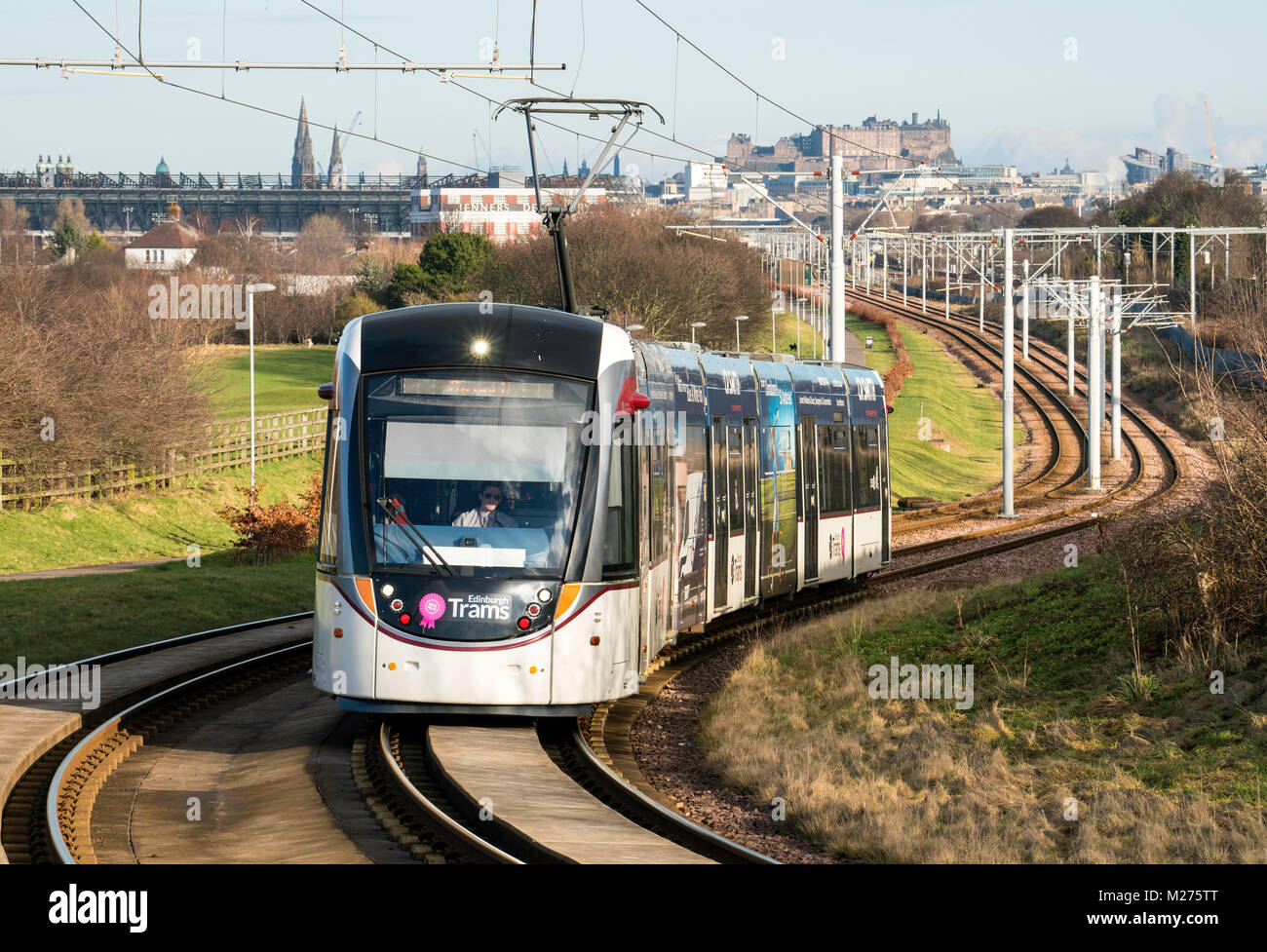 Voir d'Édimbourg le Tram reliant l'aéroport d'Édimbourg et le centre-ville, Ecosse, Royaume-Uni Banque D'Images