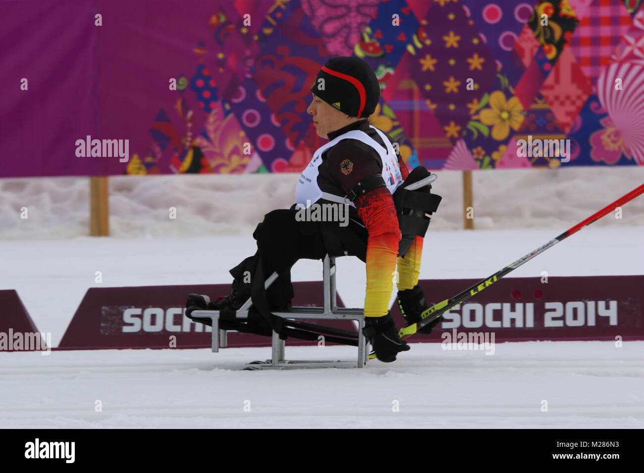 Anja WICKER Sitzskifahrerin MTV Stuttgart Zweites der deutschen Formation Paralympischen Mannschaft dans Sotschi Sotschi 2014 Jeux paralympiques Jeux paralympiques d'hiver de Sotchi / 2014 Banque D'Images