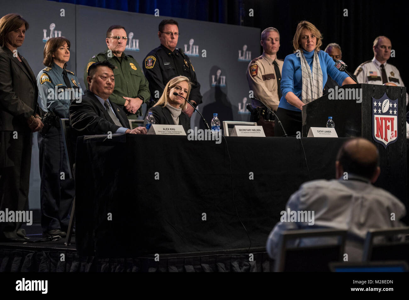 Chef de la sécurité de la NFL Cathy Lanier répond aux questions lors de la conférence de presse de la sécurité publique de la NFL. Banque D'Images