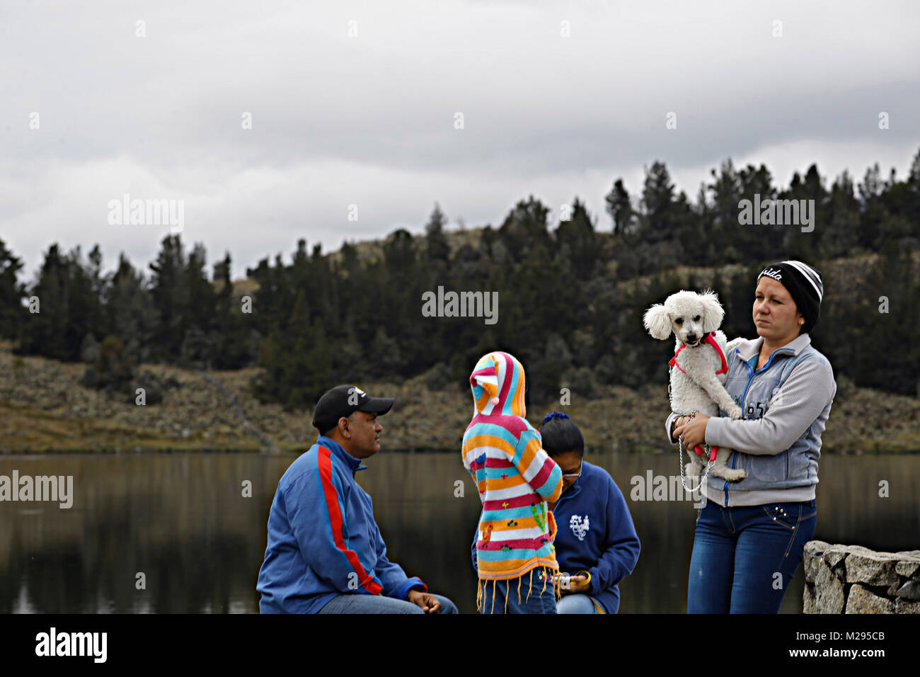 4 janvier 2016 - Merida, Merida, Venezuela - le 25 janvier 2016. La lagune de Mucubaji, est d'origine glaciaire et est d'environ dix mille ans. Le cours original de l'Mucubajâ€™ ravin, qui verse ses eaux dans la rivière Chama, a été scellée par une moraine frontale qui ont formé la lagune et traversée par l'Boconâ€" problème, 3 qui a détourné le flux de l'Orénoque et enfin l'océan Atlantique. Est situé dans le paramo de Mérida, Venezuela. Photo : Juan Carlos Hernandez.....Laguna de Mucubaji, en el paramo de Merida, Venezuela. Photo : Juan Carlos Hernandez (crédit Image : © Juan Carlos H Banque D'Images
