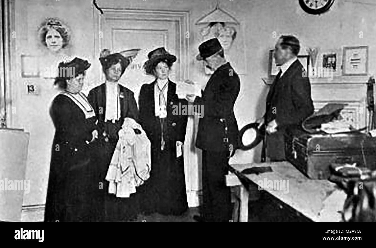 Les suffragettes - lecture de la Police d'arrêt de 13 octobre 1908 Suffragettes Banque D'Images