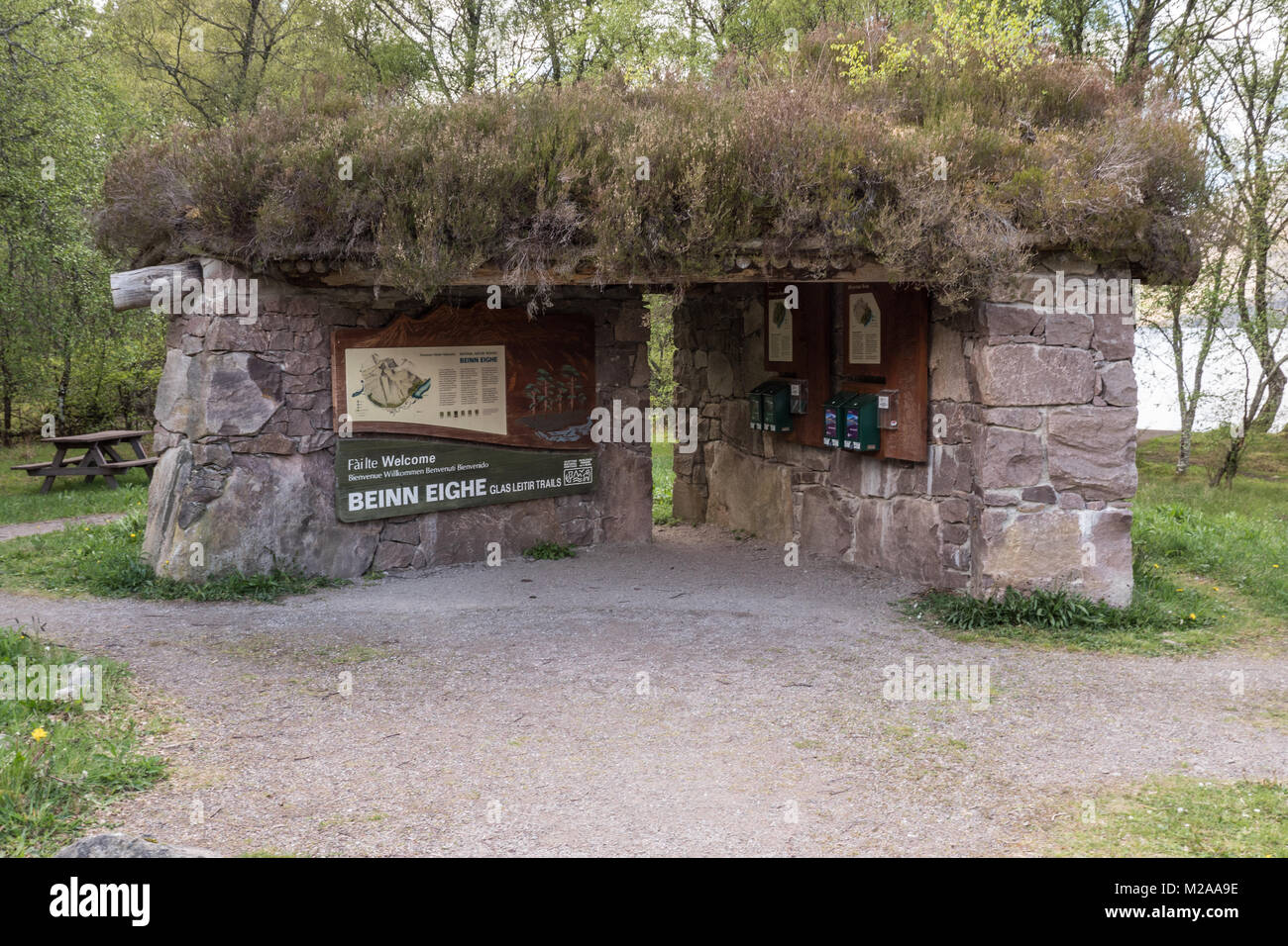La structure de l'information aux visiteurs au Loch Maree et Bienn Eighe, Wester Ross, Scotland. UK. Banque D'Images